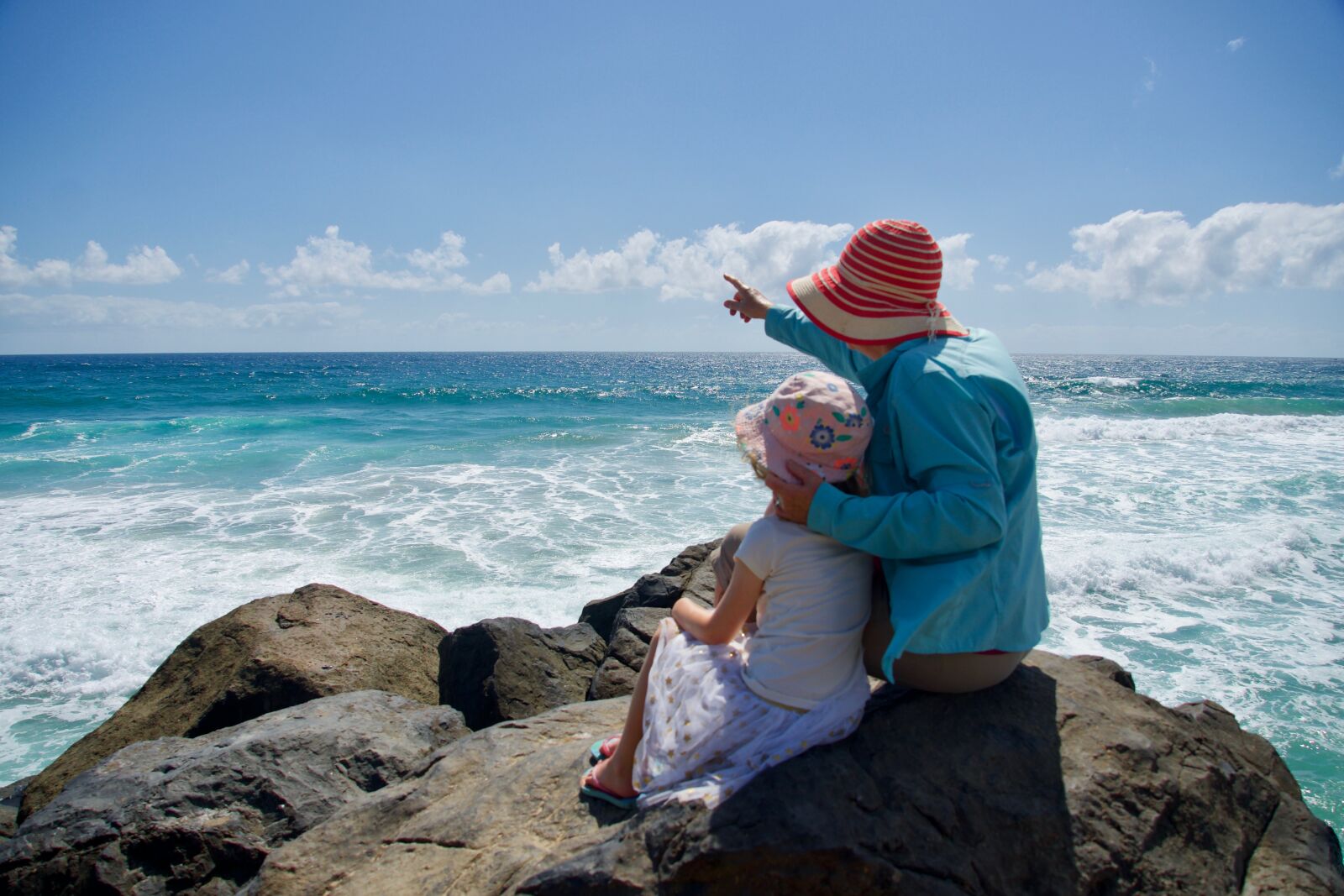 Sony E 18-135mm F3.5-5.6 OSS sample photo. Togetherness, contemplation, mother photography