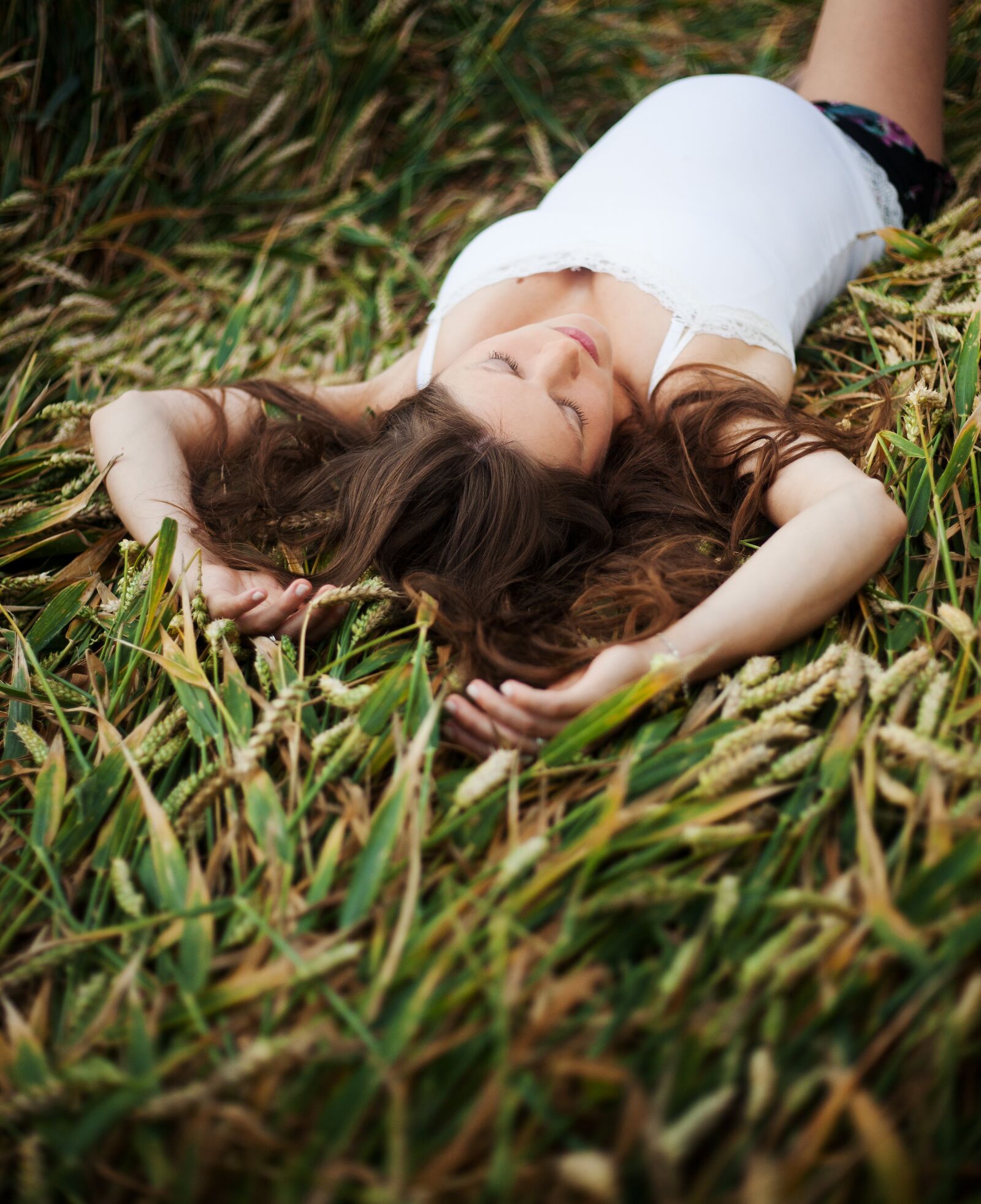 Canon EOS 5D Mark II sample photo. Pregnant, pregnancy, girl photography