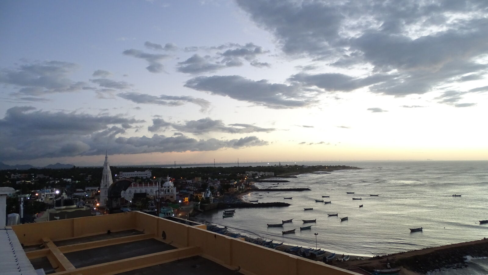 Sony Cyber-shot DSC-HX400V sample photo. Beach, church, city, cityscape photography