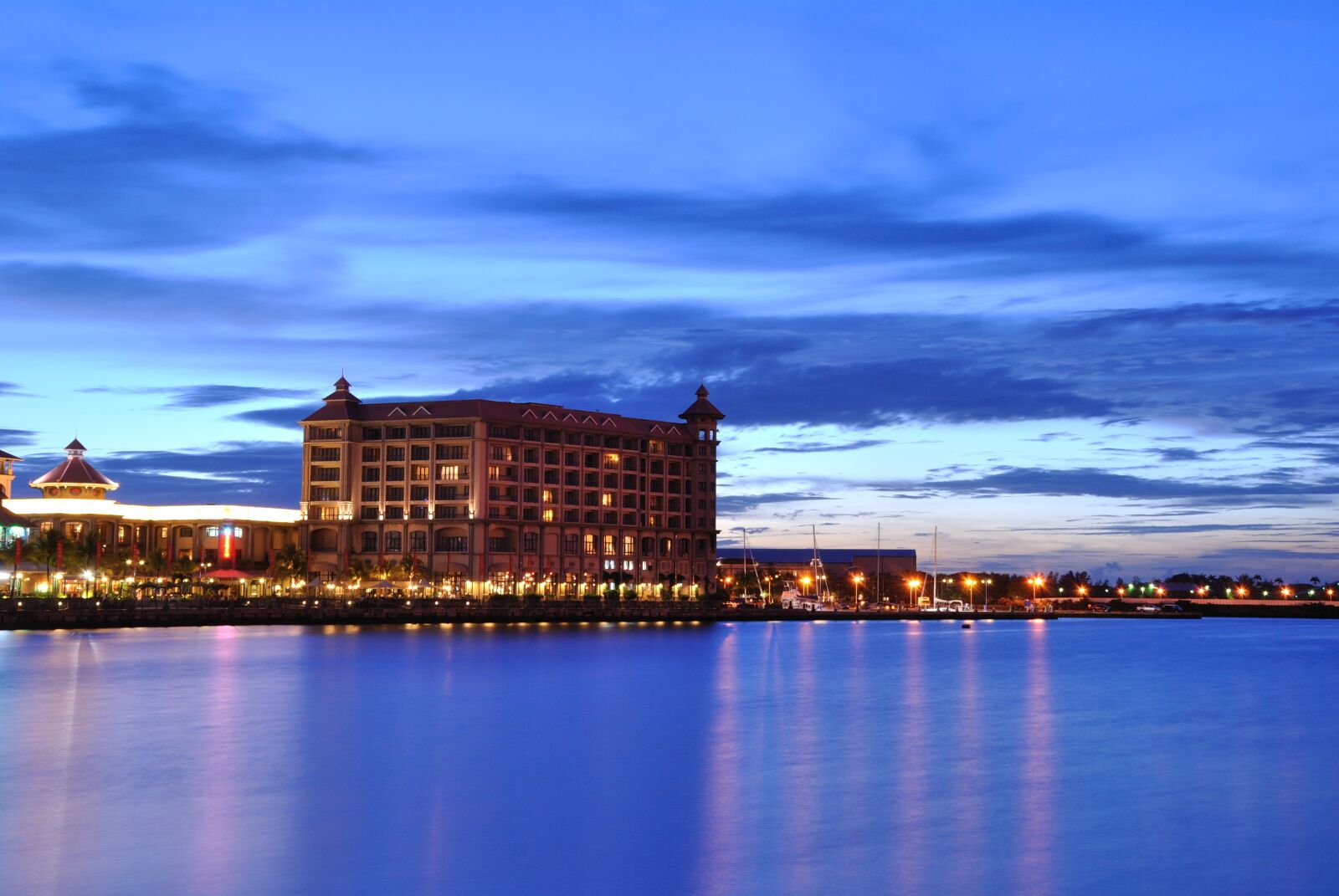 Nikon D3000 sample photo. Sea, building, blue hour photography