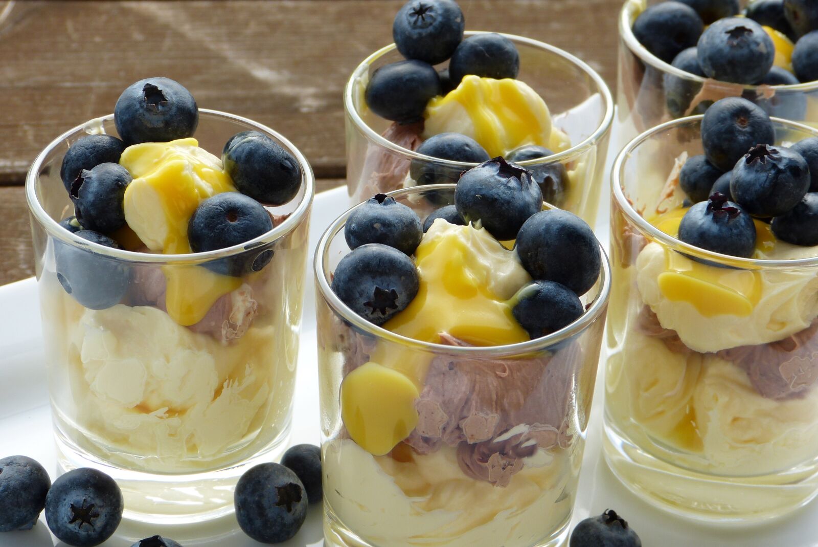 Panasonic Lumix DMC-FZ150 sample photo. Fruit, blueberry, dessert photography