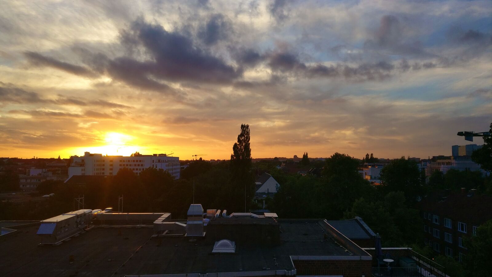 OnePlus A3003 sample photo. View, roofs, hamburg photography
