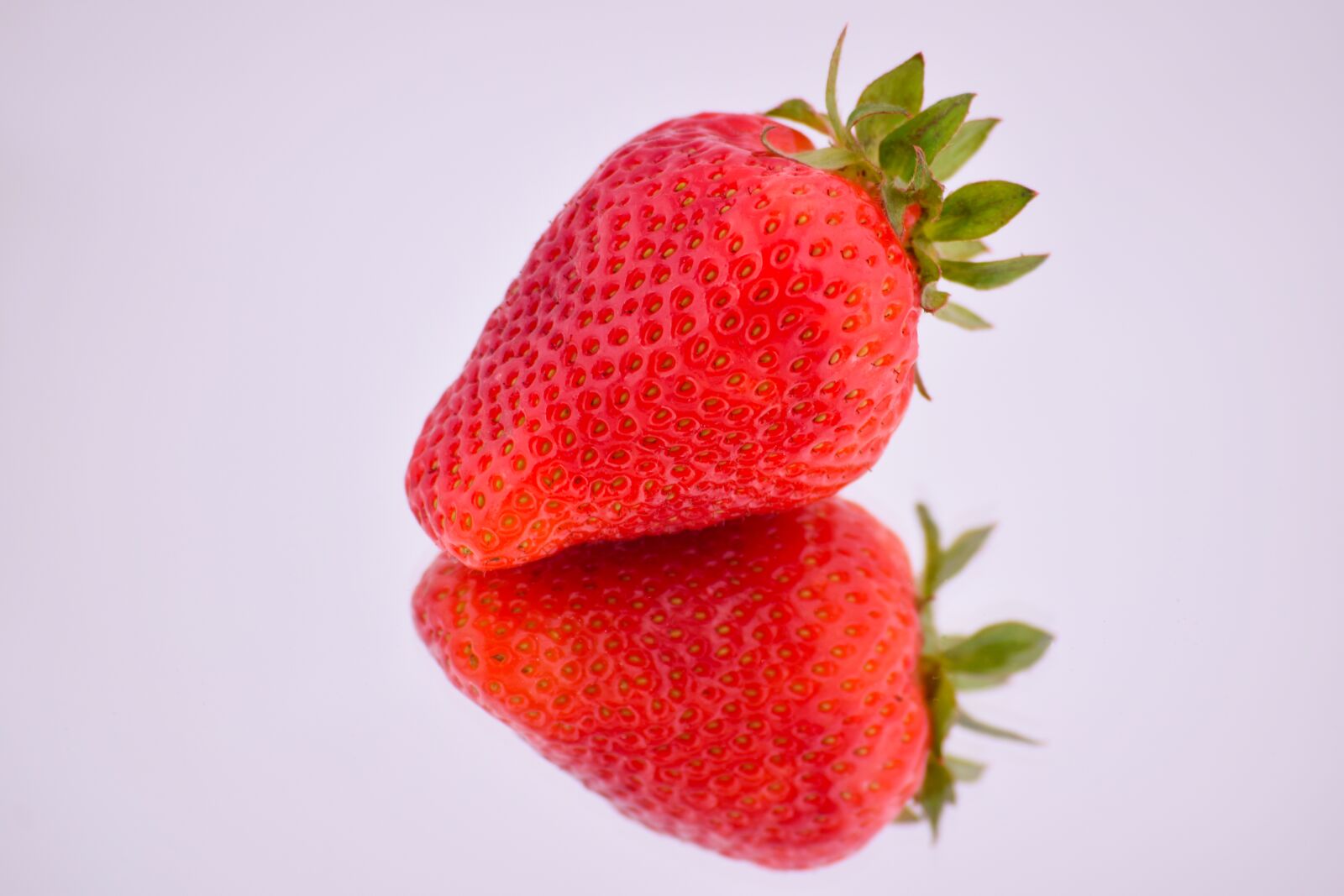 Nikon D3300 sample photo. Strawberries, season, spring photography