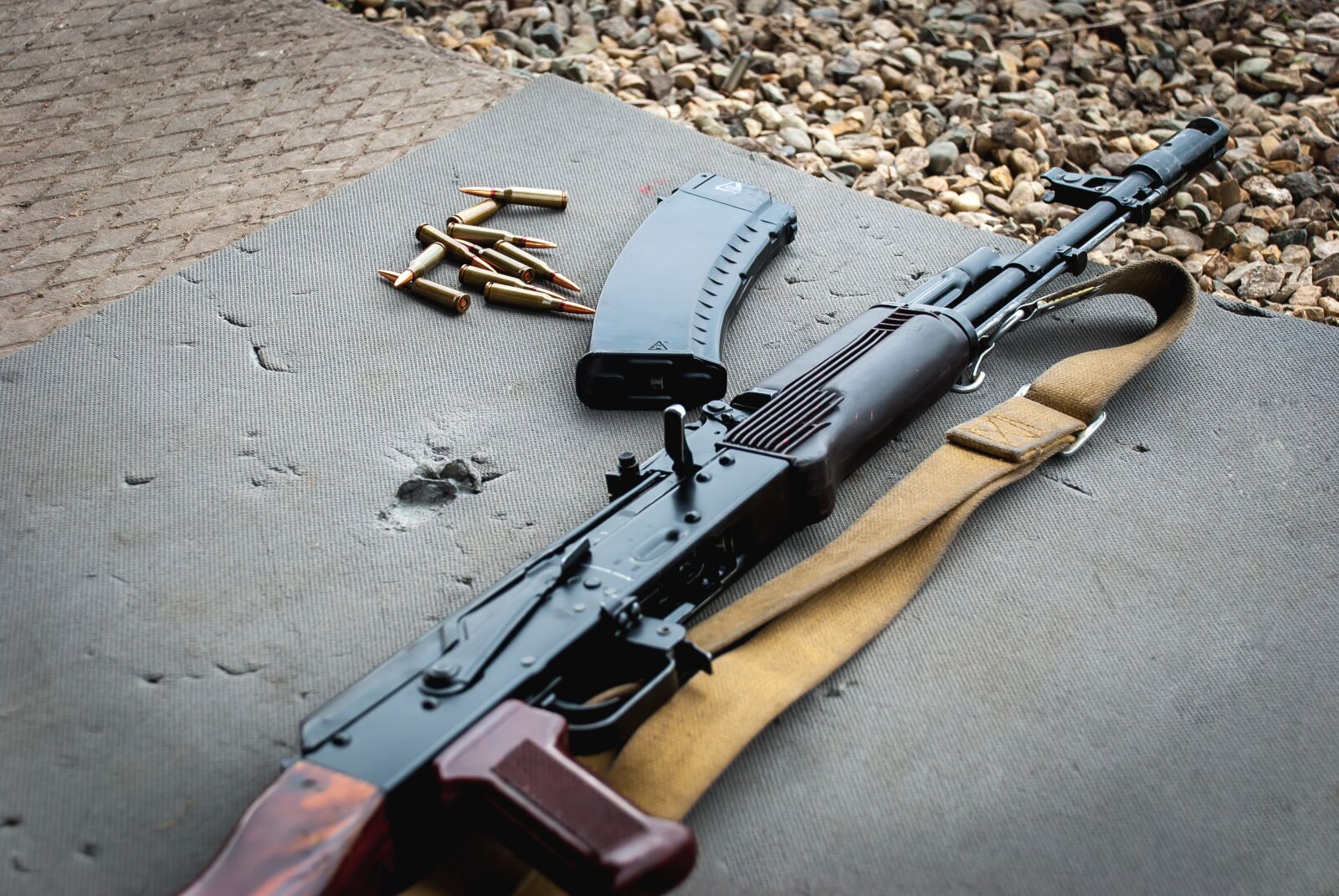 Nikon D80 sample photo. Guns, shooting, gun photography