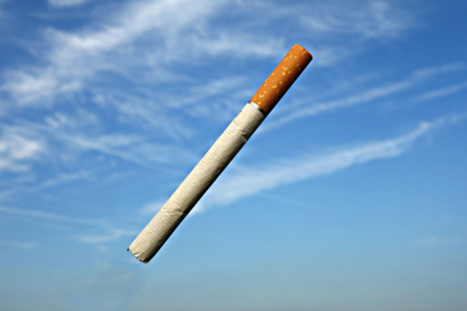 Sony Cyber-shot DSC-RX100 sample photo. Cigarette, smoking, tobacco photography