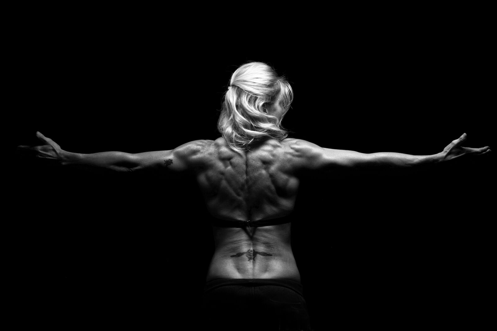 Canon EOS 5D Mark II sample photo. Female, athletic, fit photography