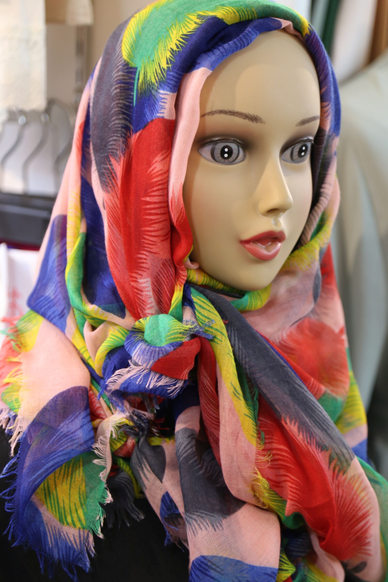 Canon EOS 6D sample photo. Mannequin, statue, colourful photography