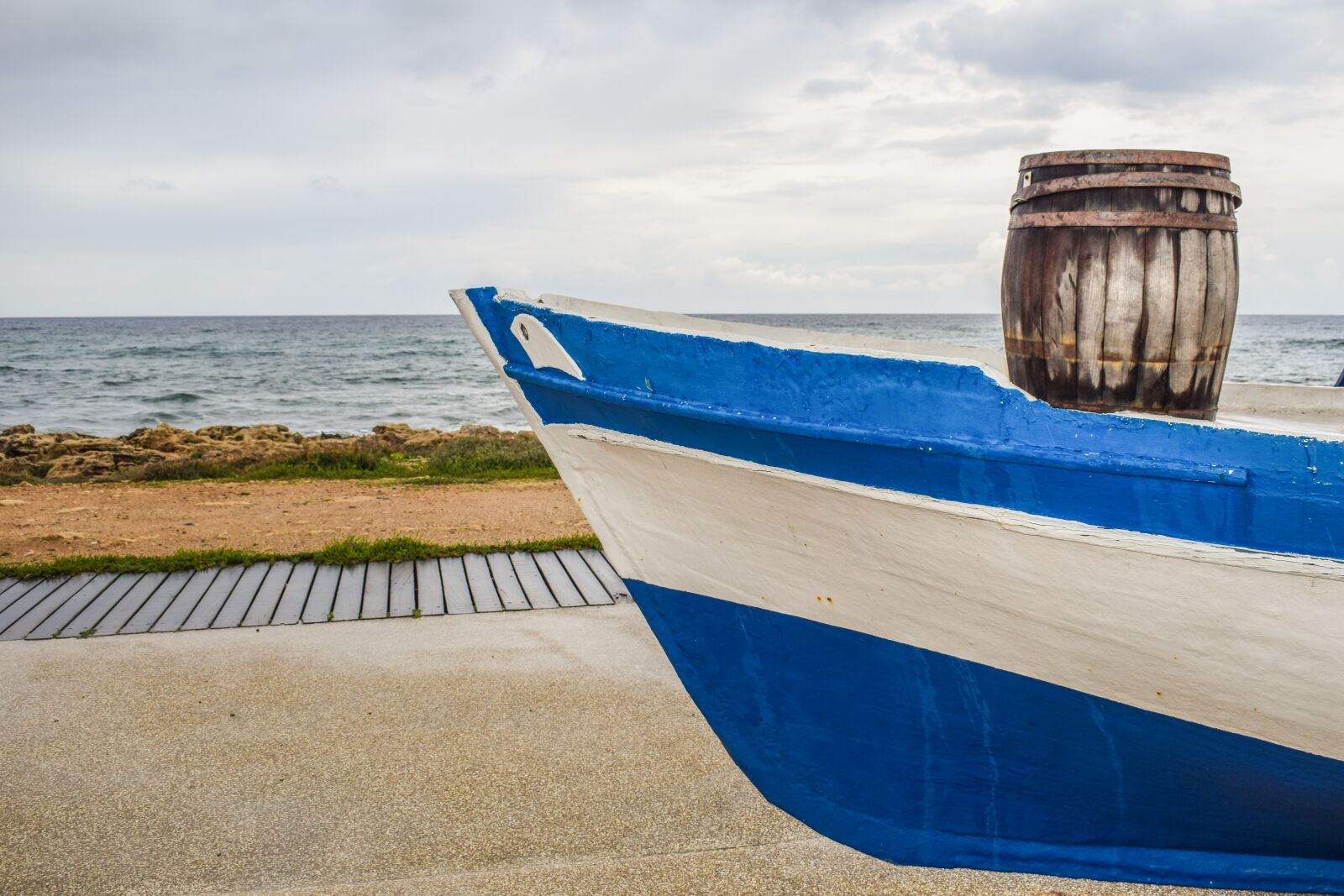 Nikon D3300 sample photo. Barrel, old, wooden photography
