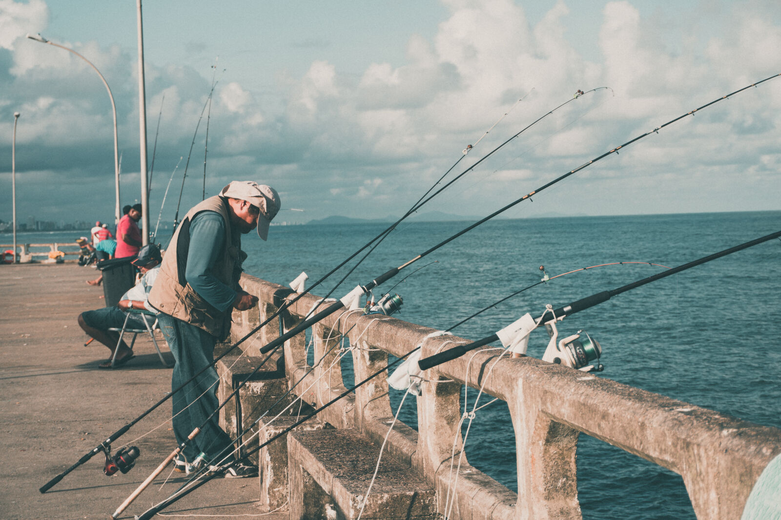 Sony a6300 sample photo. Blue, sky, daylight, dock photography