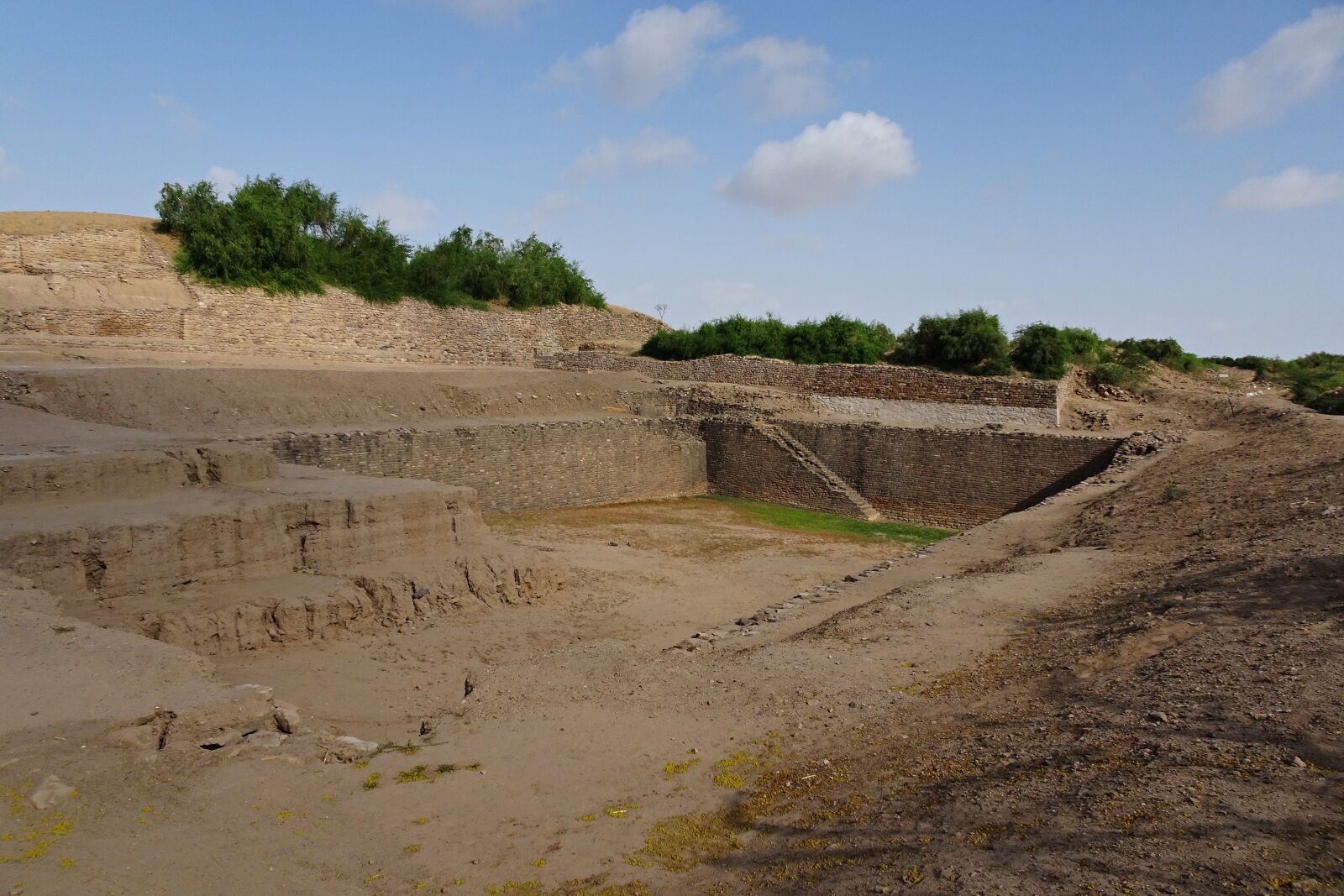 Sony Cyber-shot DSC-HX90V sample photo. Dholavira, archaeological site, excavation photography