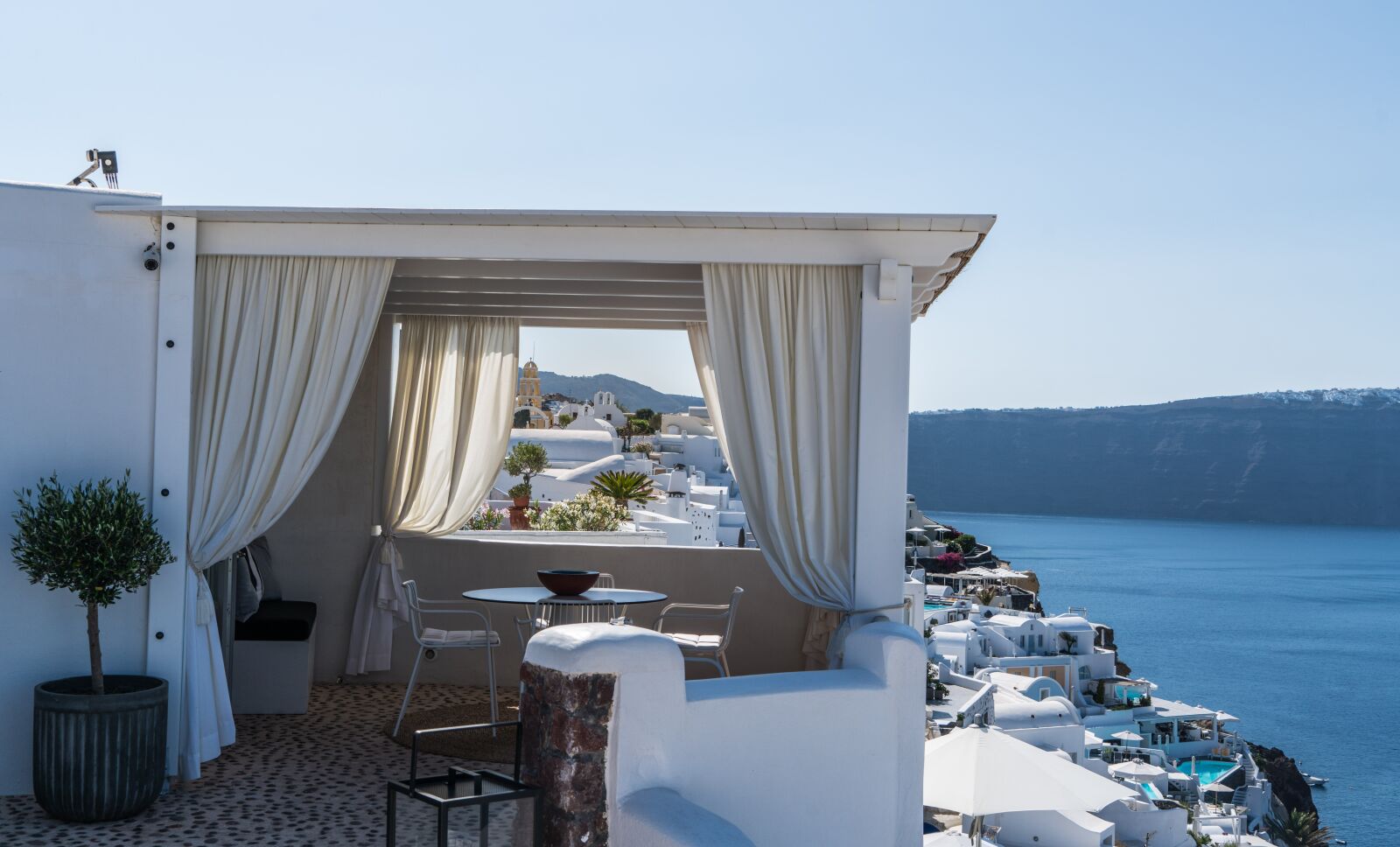 Sony a7R II + Sony FE 24-240mm F3.5-6.3 OSS sample photo. Santorini, oia, greece photography