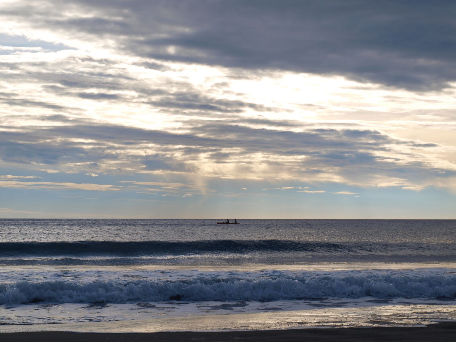 Olympus E-420 (EVOLT E-420) sample photo. Sunrise, beach, sea photography