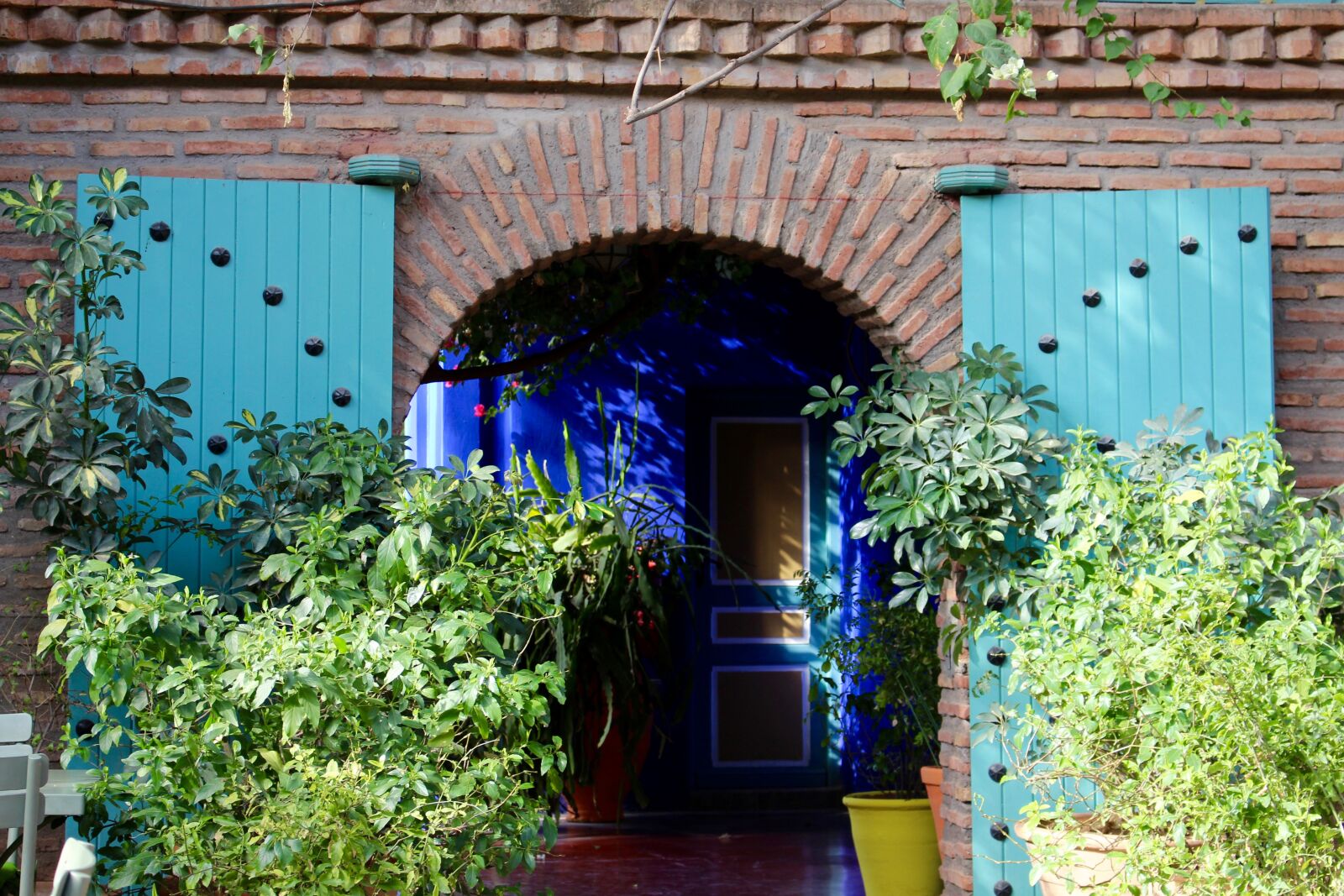 Canon EOS 700D (EOS Rebel T5i / EOS Kiss X7i) sample photo. Door, garden, travel photography