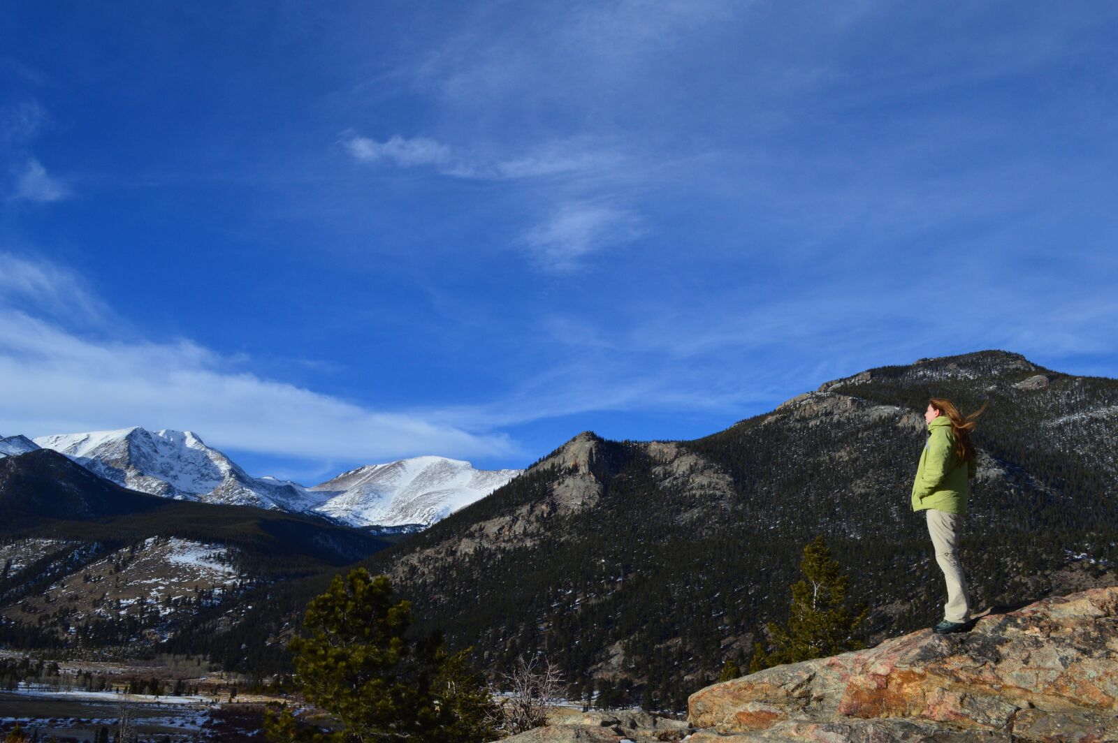 Nikon D3200 sample photo. Woman staring into the photography