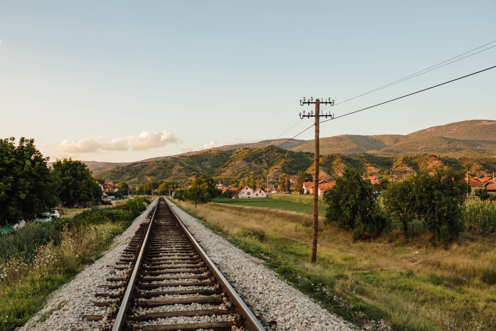 Canon EF-S 18-55mm F3.5-5.6 IS sample photo. Railway, countryside, village, rural photography