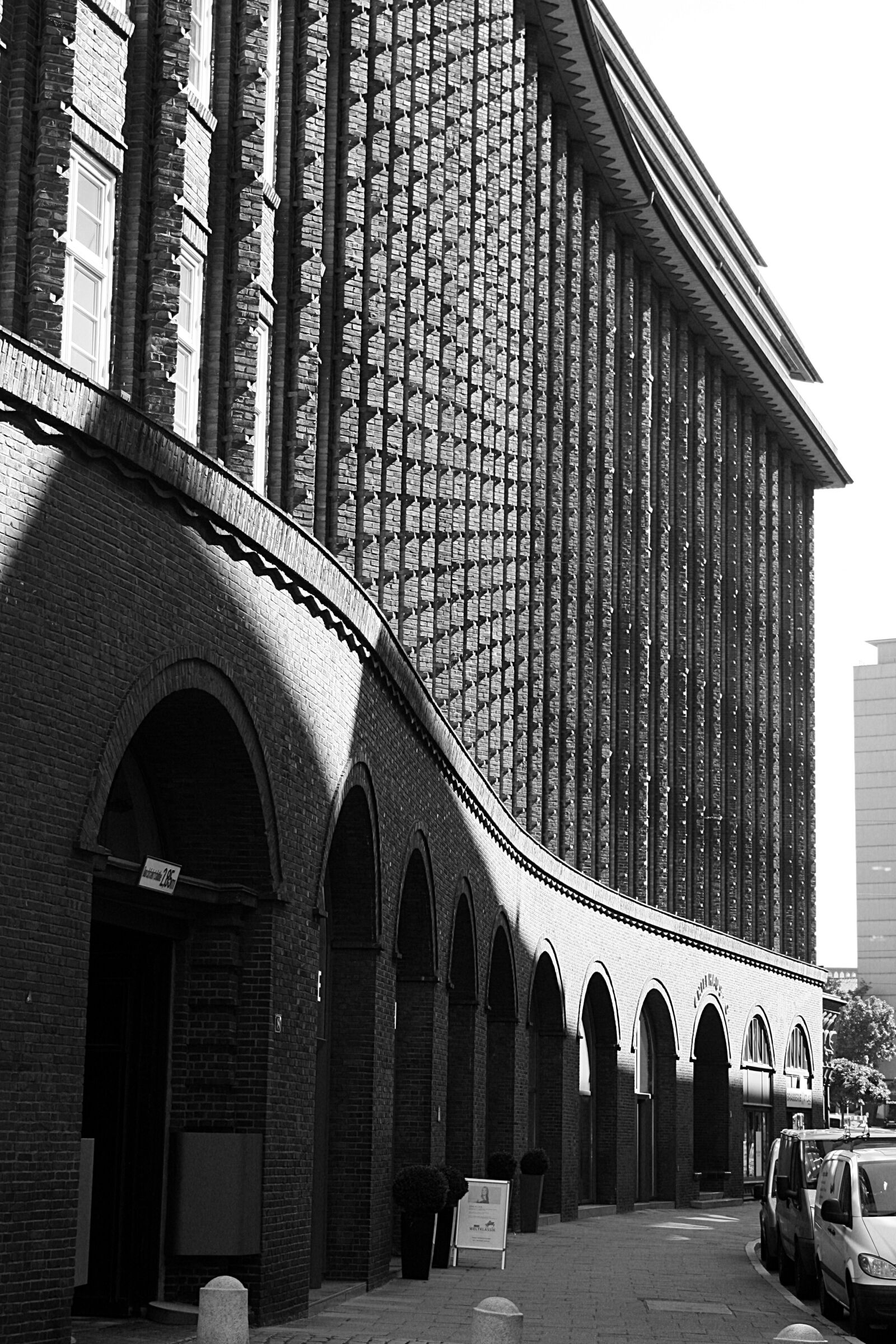 Canon EOS 450D (EOS Rebel XSi / EOS Kiss X2) sample photo. Hamburg, chile-house, architecture photography