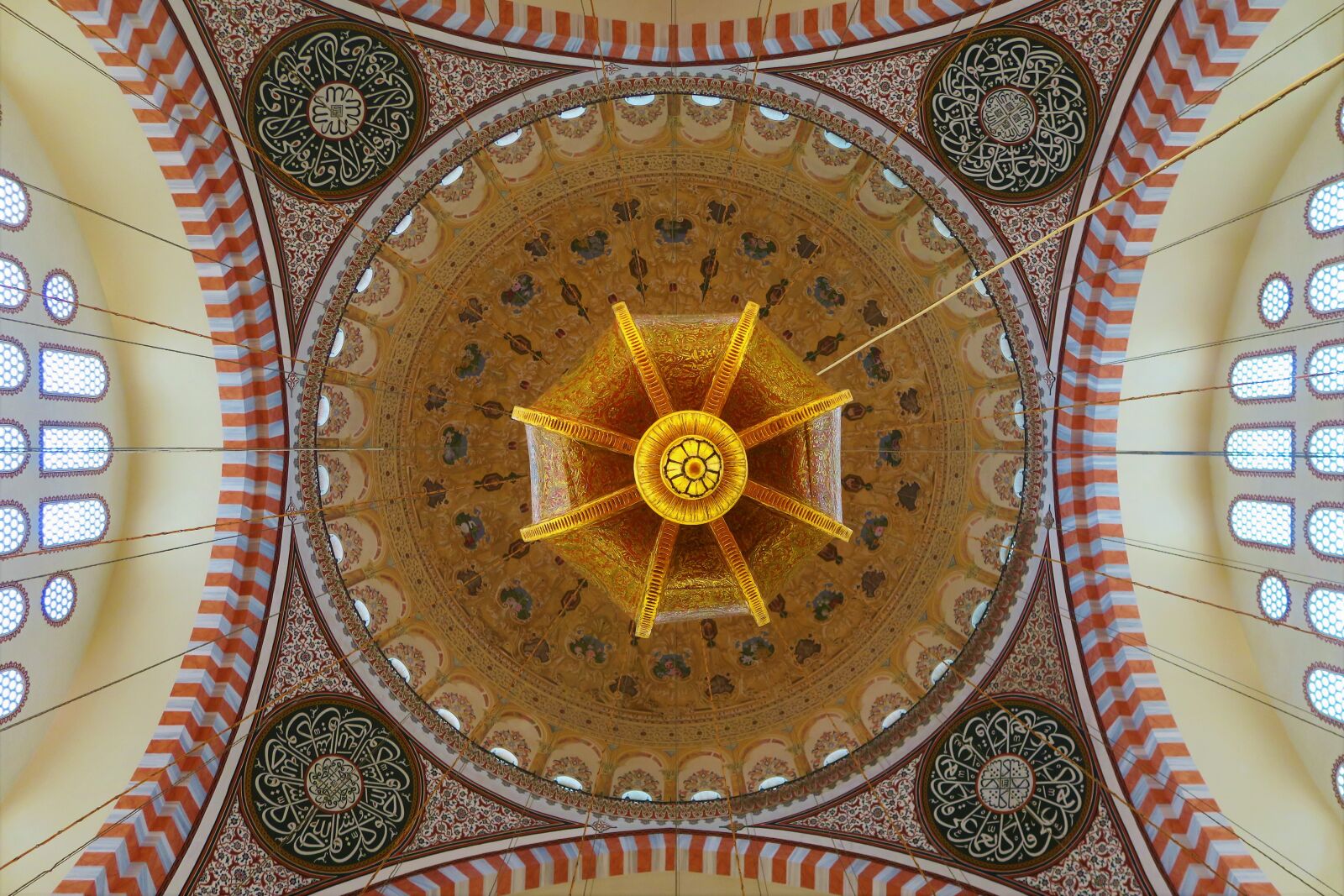 Canon PowerShot G7 X sample photo. Architecture, art, cami photography