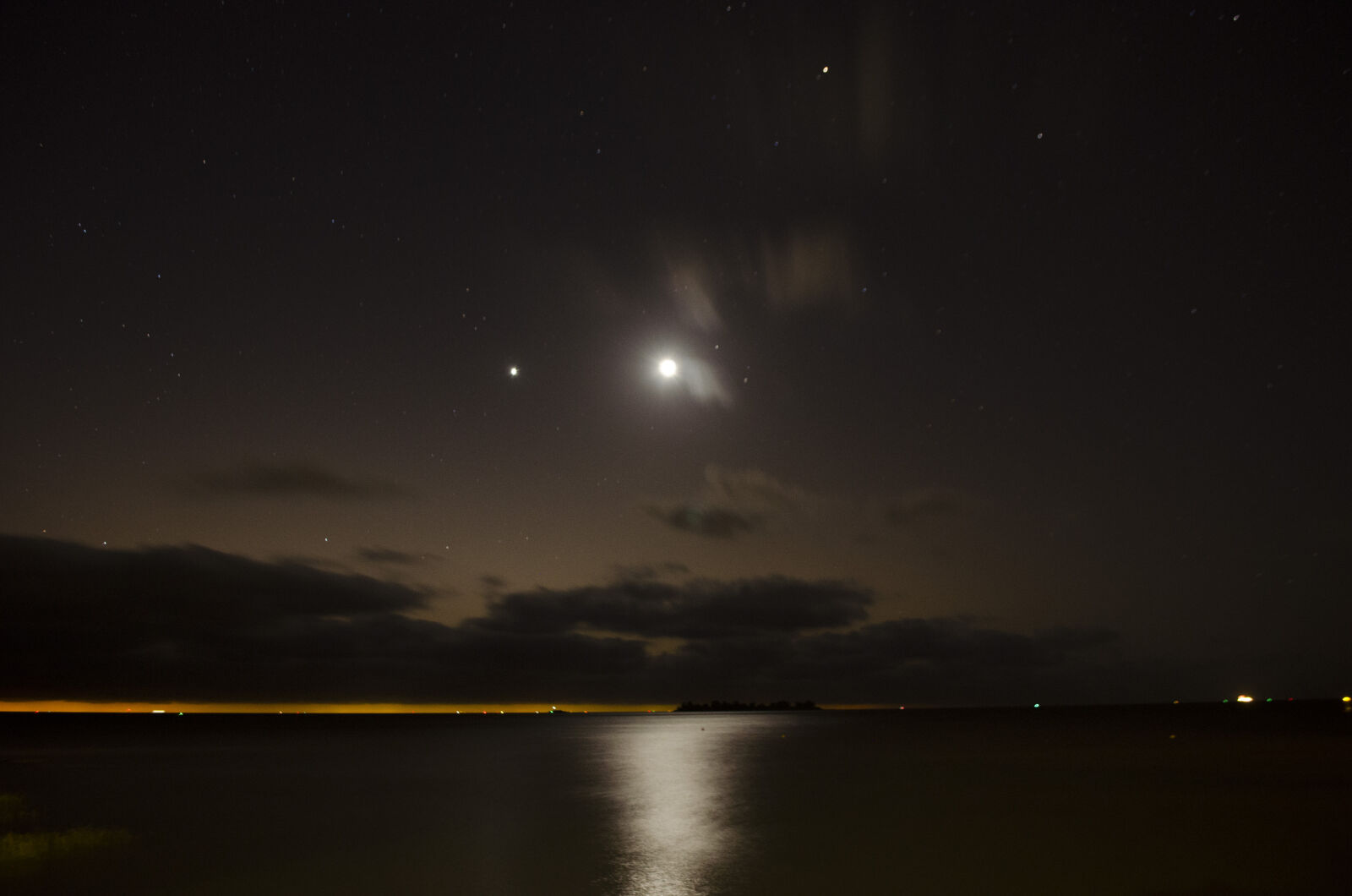 Nikon D5100 sample photo. Dark, moon, night, sky photography