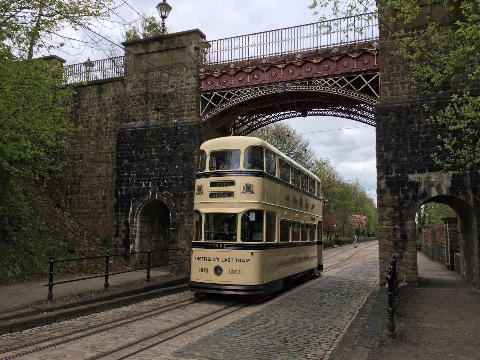 Apple iPhone 6s sample photo. Old, style, tram photography