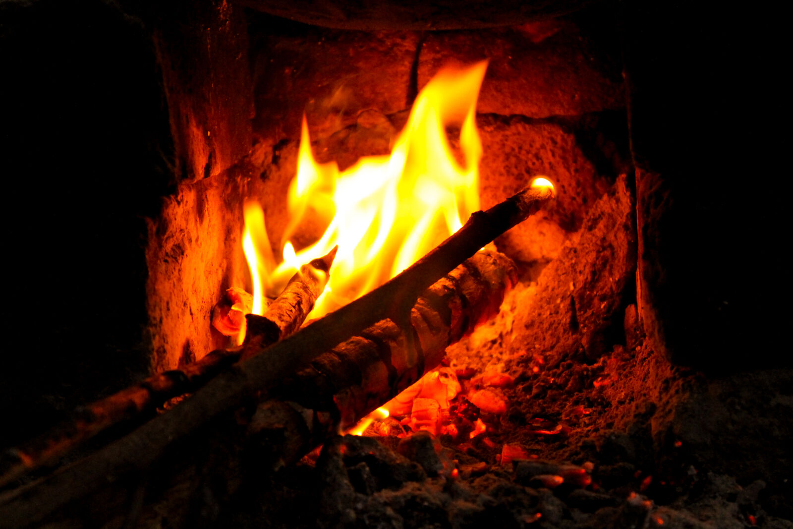 Canon EOS 1100D (EOS Rebel T3 / EOS Kiss X50) sample photo. Fire photography