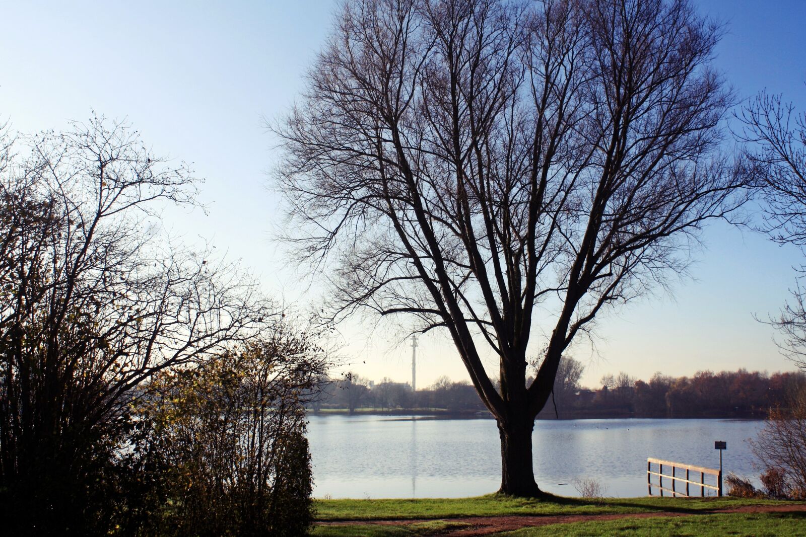 Canon EOS 1000D (EOS Digital Rebel XS / EOS Kiss F) sample photo. Lake, v rder country photography