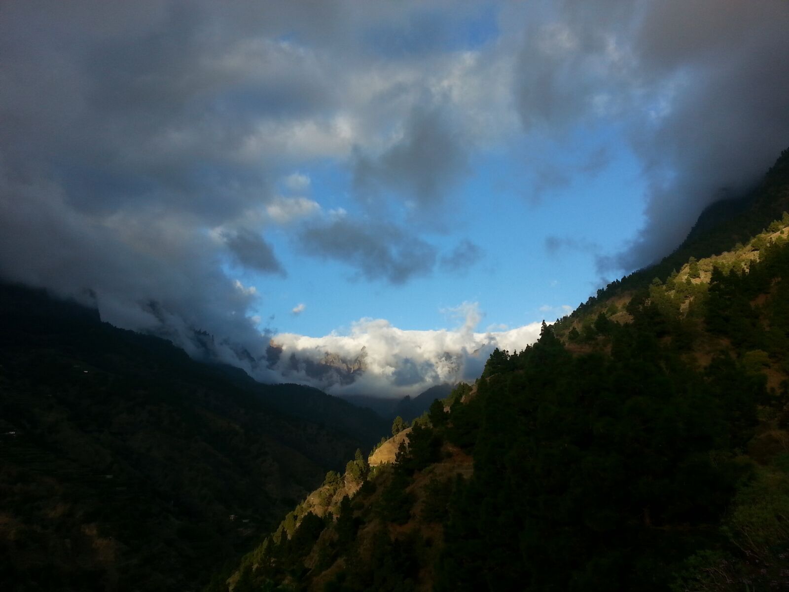 Samsung Galaxy S3 sample photo. Mountains, mountain slope, landscape photography