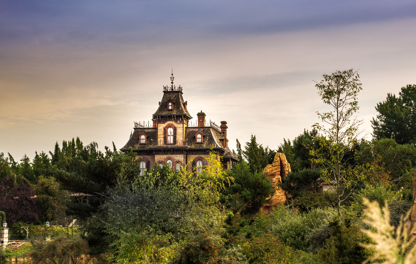 Nikon D3100 sample photo. Disneyland, paris, france photography