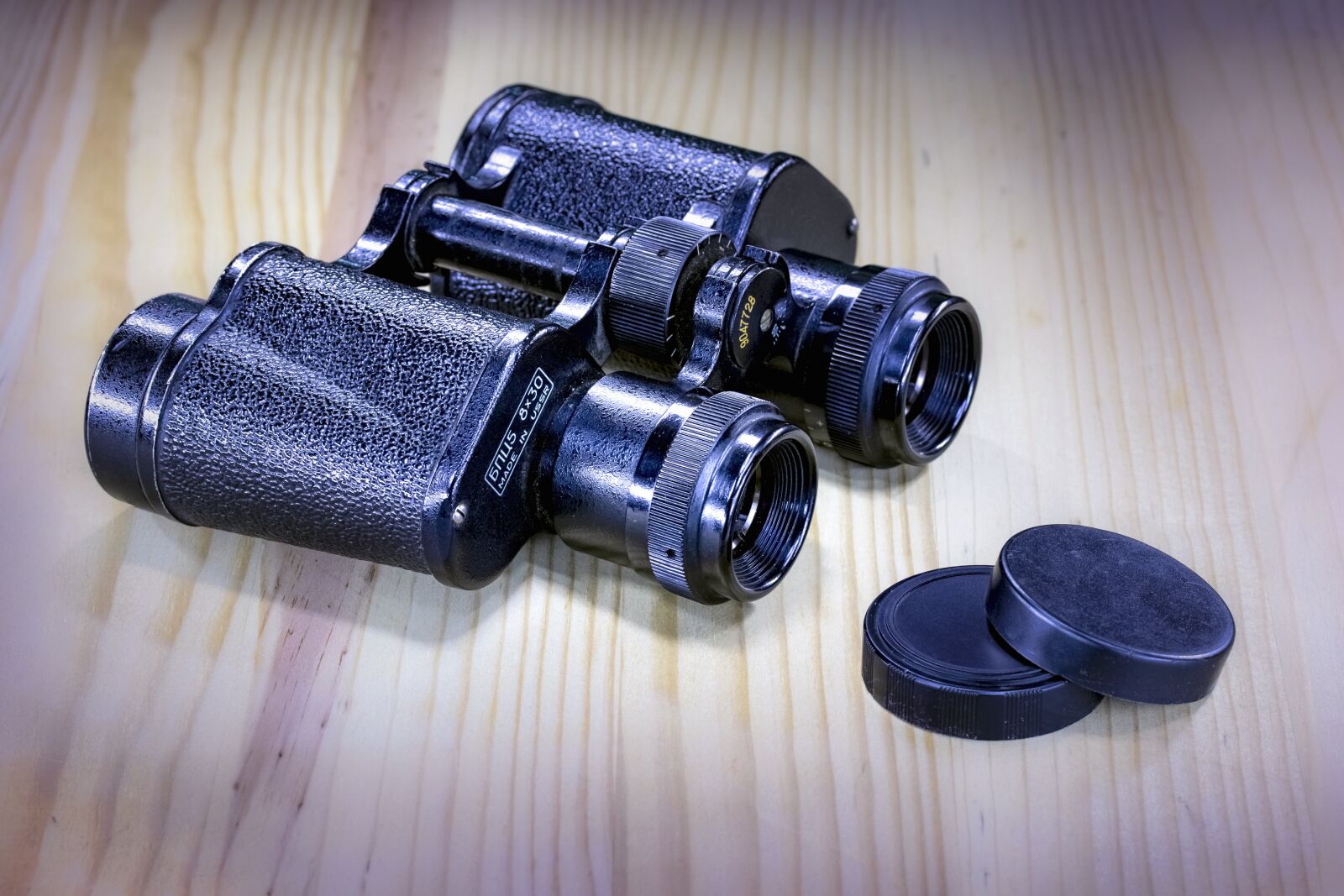 Canon EOS 80D + Canon EF-S 60mm F2.8 Macro USM sample photo. Binoculars, birdwatching, spy glass photography
