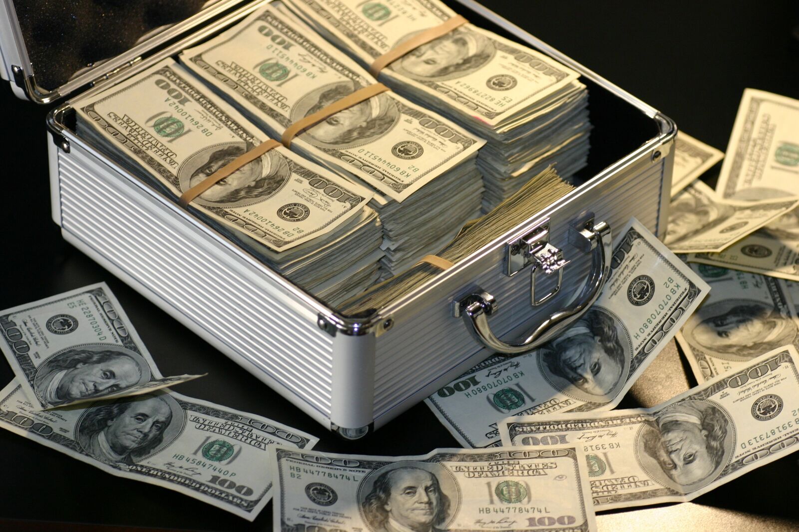 Canon EOS 300D (EOS Digital Rebel / EOS Kiss Digital) sample photo. Money, dollars, success photography