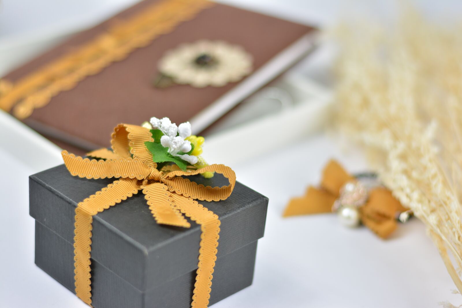 Nikon D7100 sample photo. Gift, webbing, packaging photography