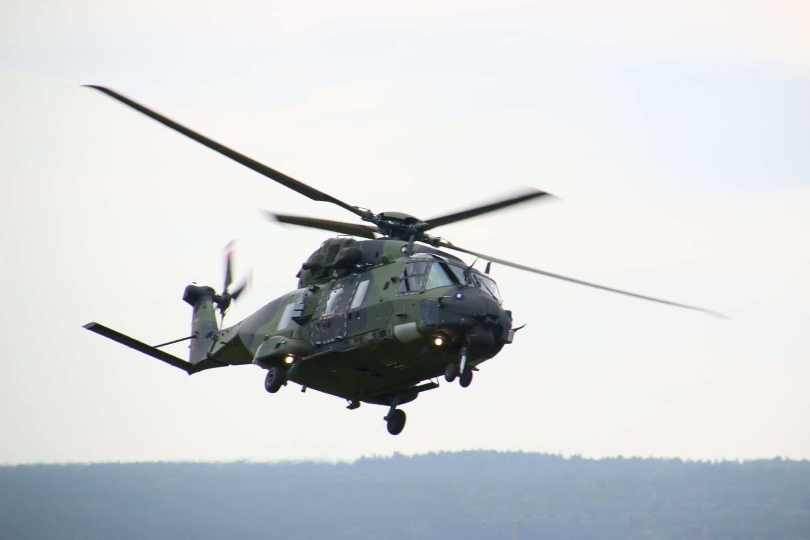 Canon EOS 70D sample photo. Helicopter, transport helicopter, nh-90 photography