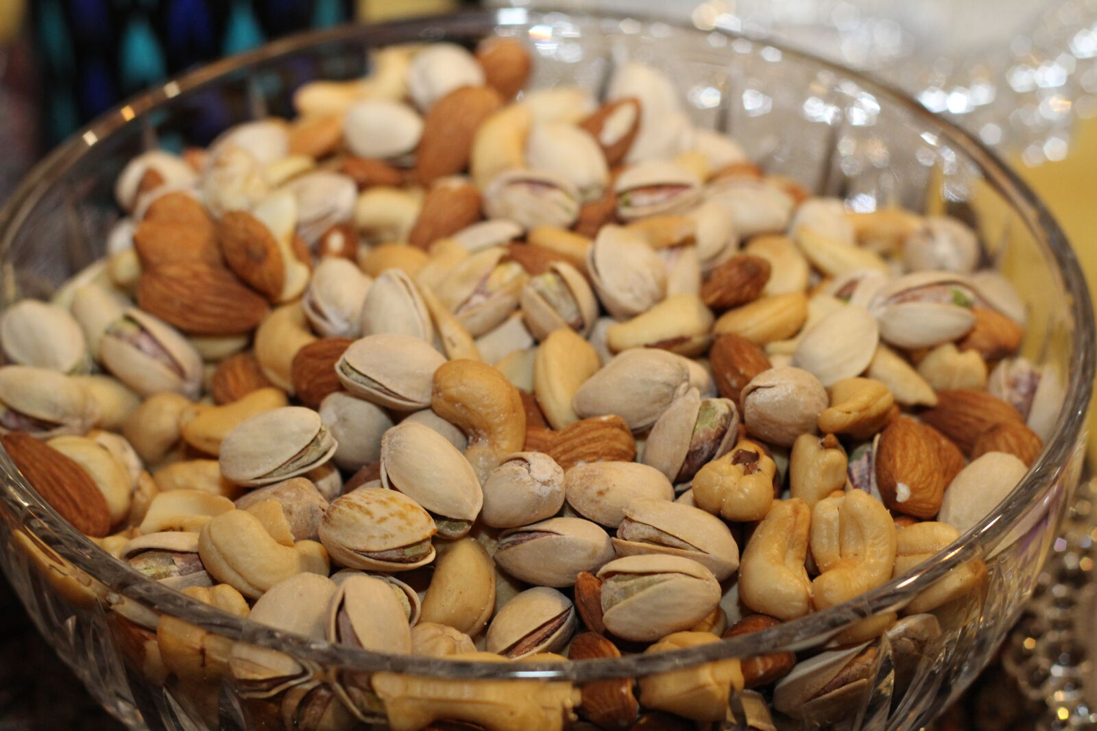 Canon EOS 60D + Canon EF 50mm F1.8 II sample photo. Almonds, pistachios, cashews, dried photography