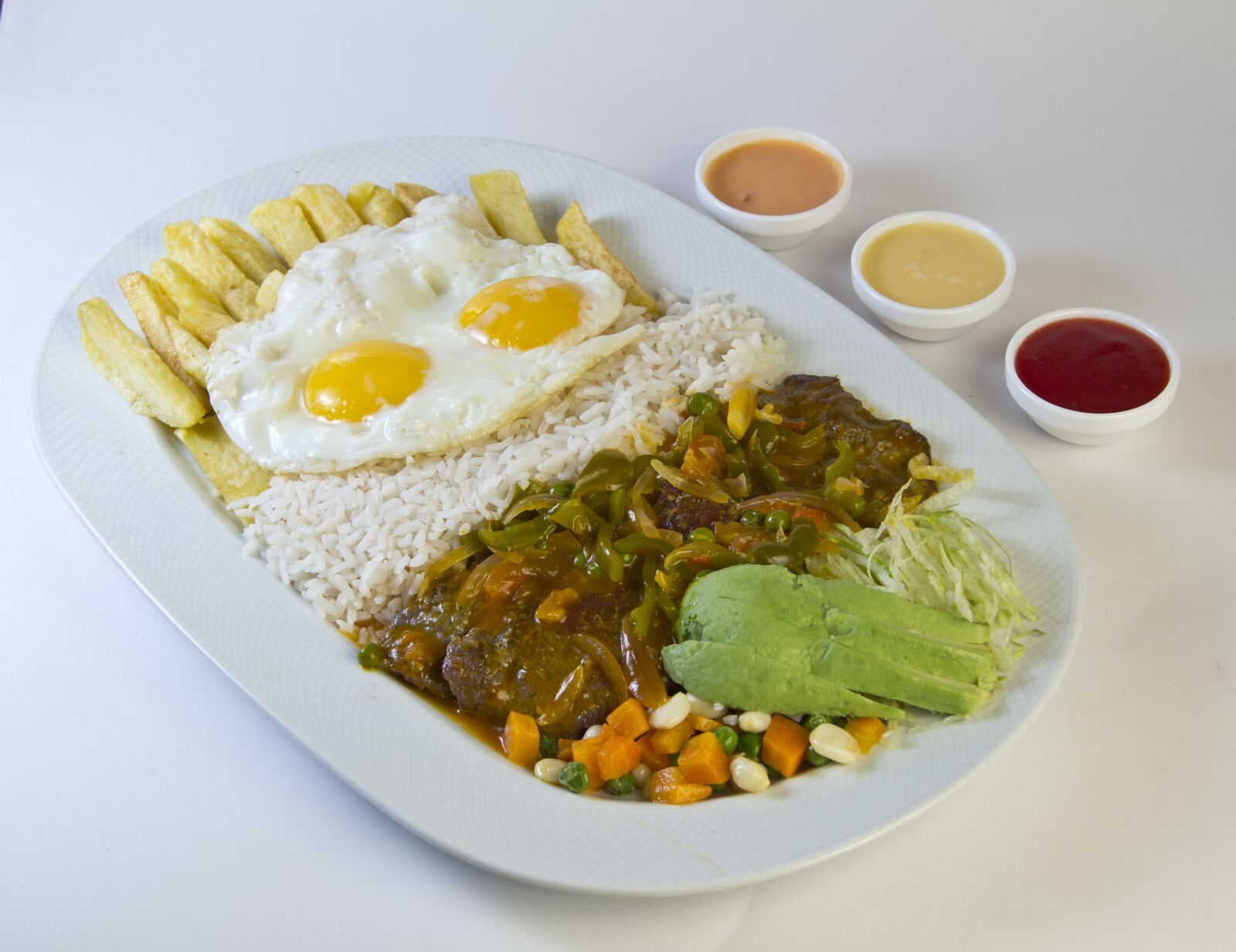 Canon EF-S 18-200mm F3.5-5.6 IS sample photo. Meat, french fries, egg photography