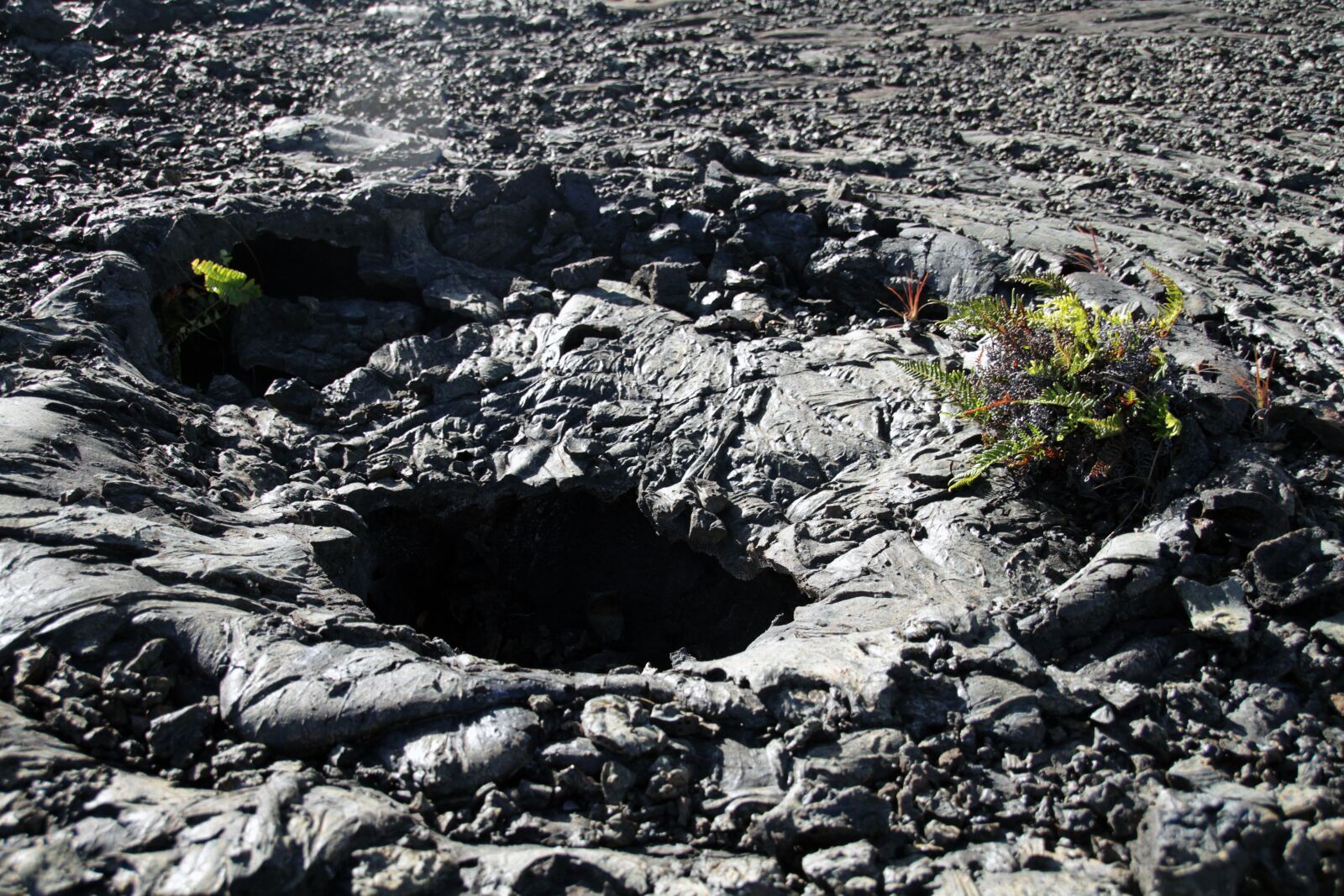 Canon EOS 7D sample photo. Lava, volcano, hot photography