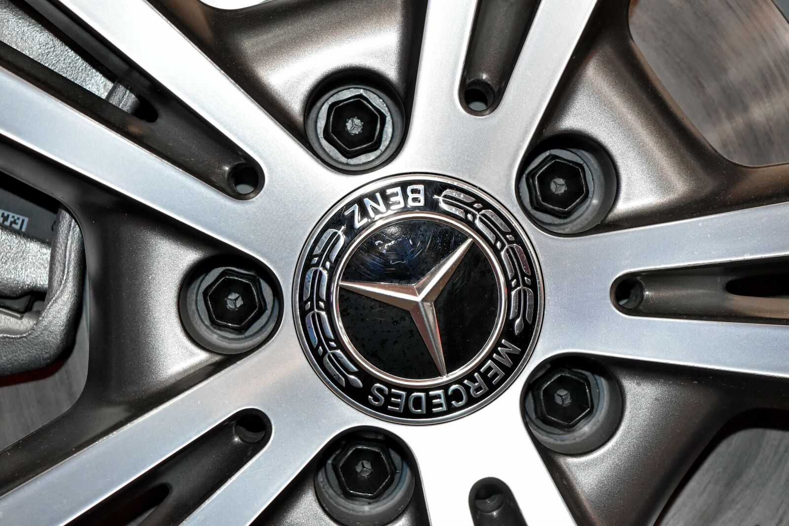 Nikon D5500 sample photo. Device, brake, wheel, car photography