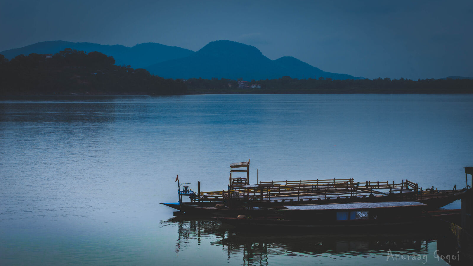 Nikon D3200 + Nikon AF-S Nikkor 50mm F1.8G sample photo. Blue, blue, mountains, boat photography