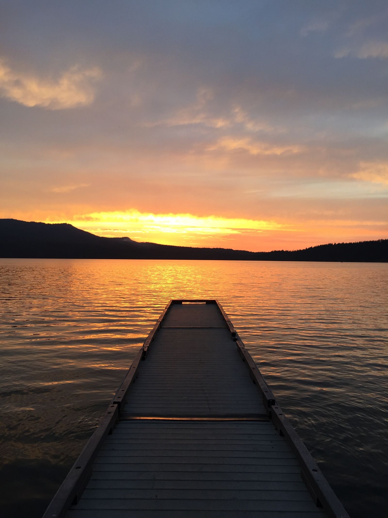 Apple iPhone 6 sample photo. Sunset, lake, nature photography