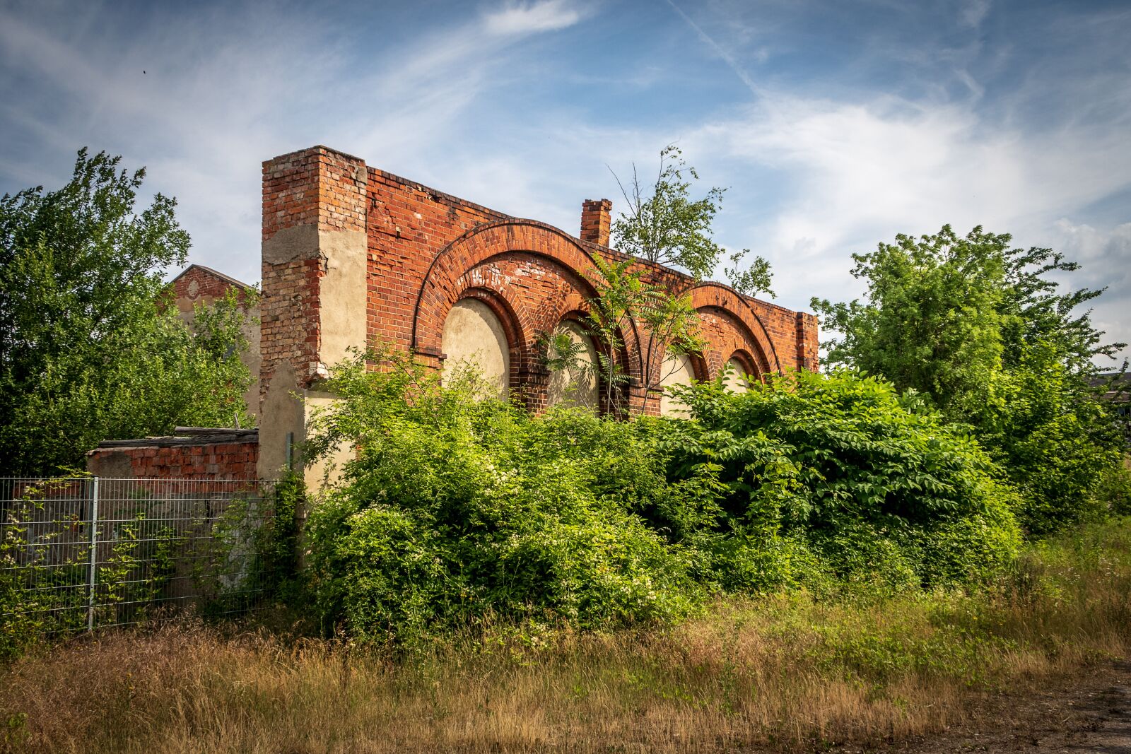 Canon PowerShot G7 X Mark II sample photo. Ruin, busch brick, wall photography