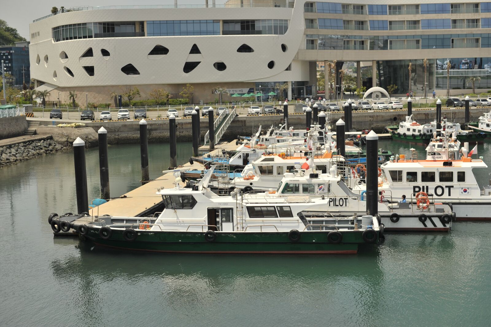Nikon D700 sample photo. Ship, sky, city photography