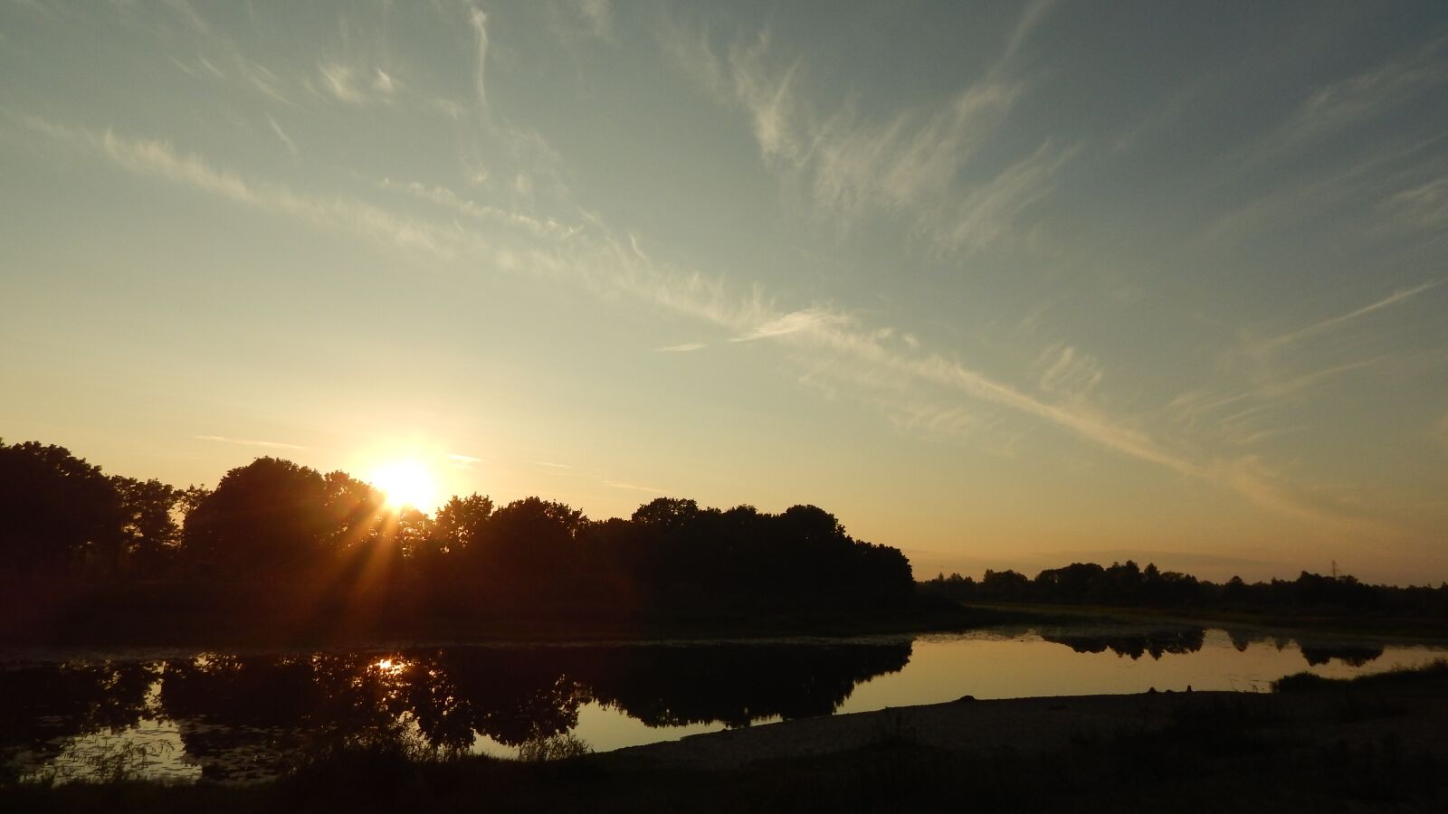 Nikon Coolpix L830 sample photo. River, sunset, nature photography