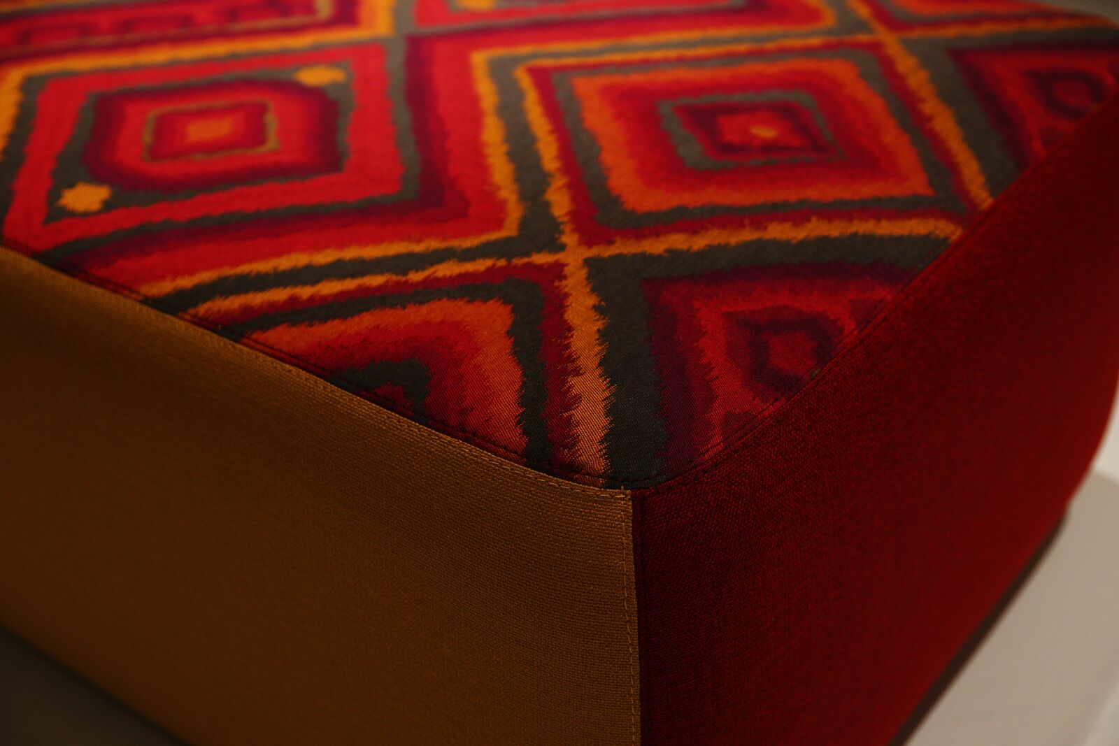 Sony Alpha DSLR-A850 sample photo. Fabric, red, pattern photography