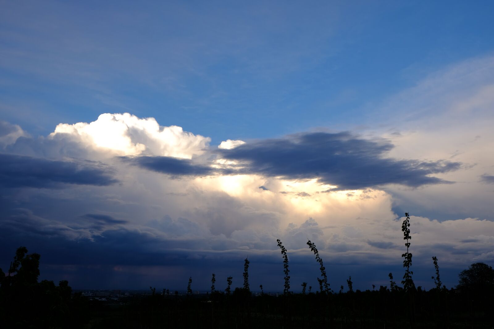 Fujifilm X-T20 sample photo. Clouds, cloudscape, sky photography