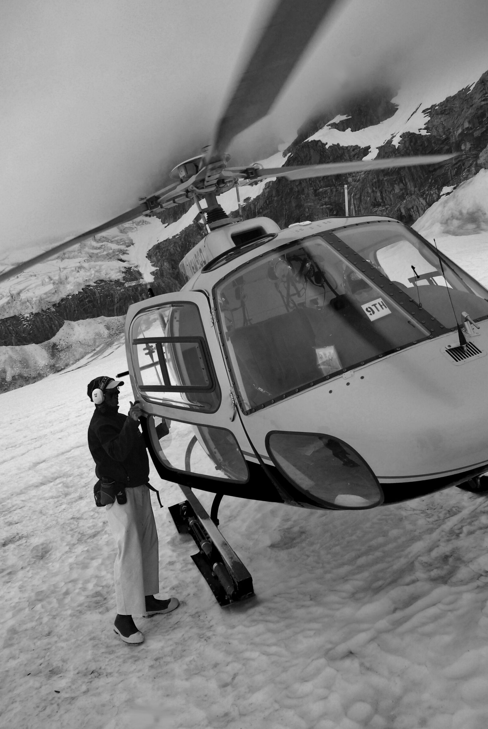 Nikon D80 sample photo. Helicopter, black, and, white photography