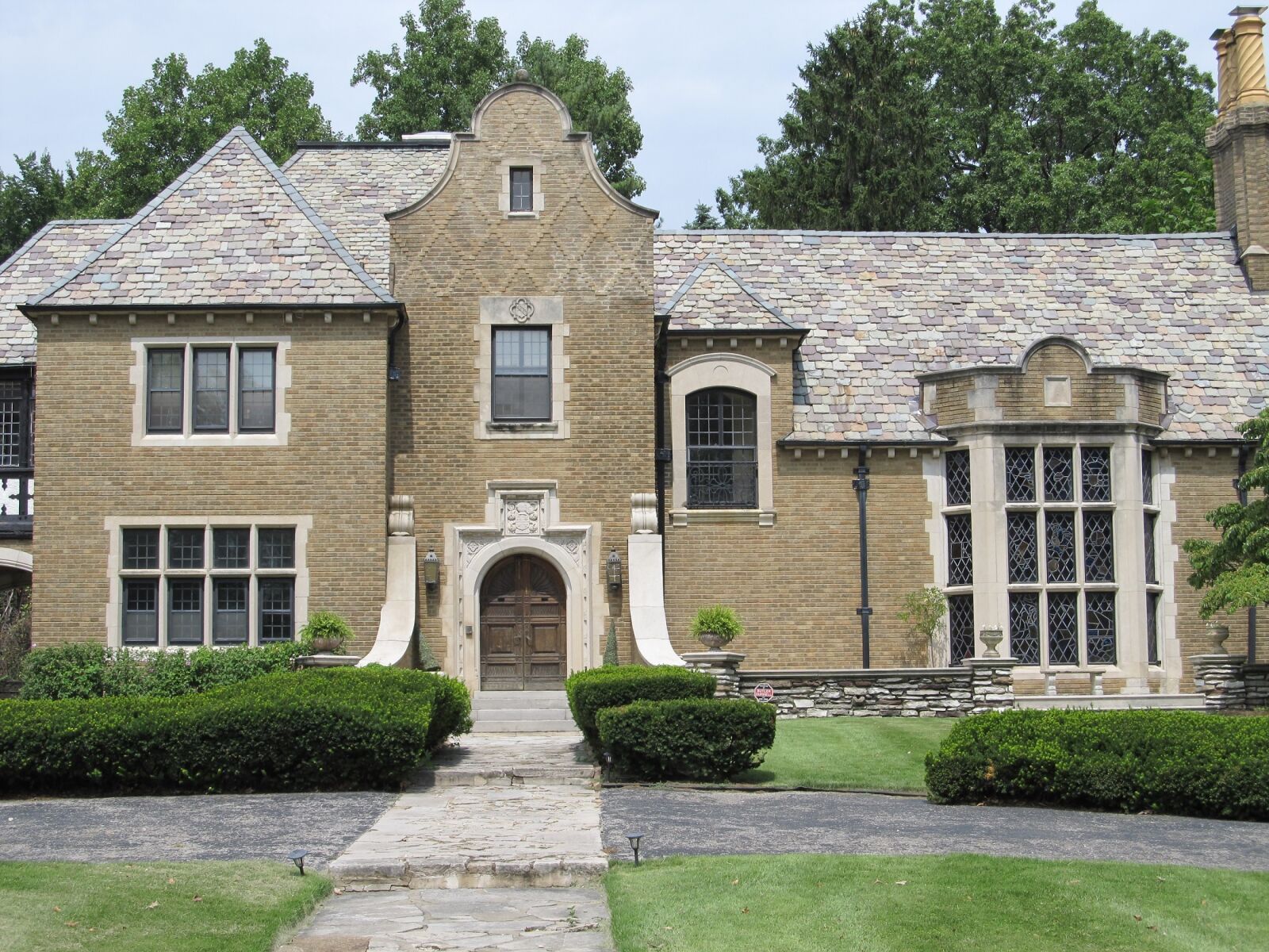 Canon PowerShot SX130 IS sample photo. Mansion, house, home photography