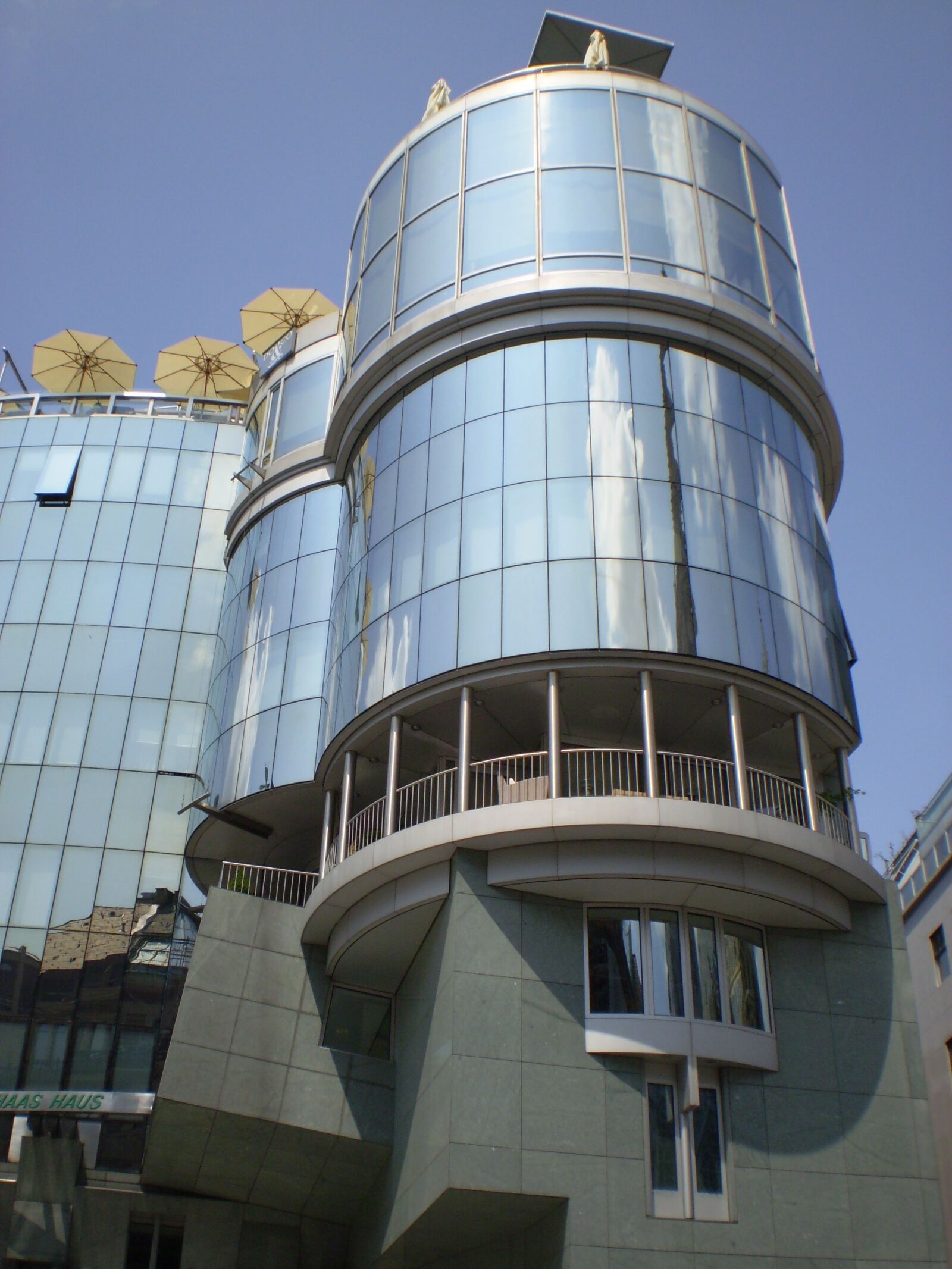 Olympus FE170,X760 sample photo. Vienna, downtown, glass house photography