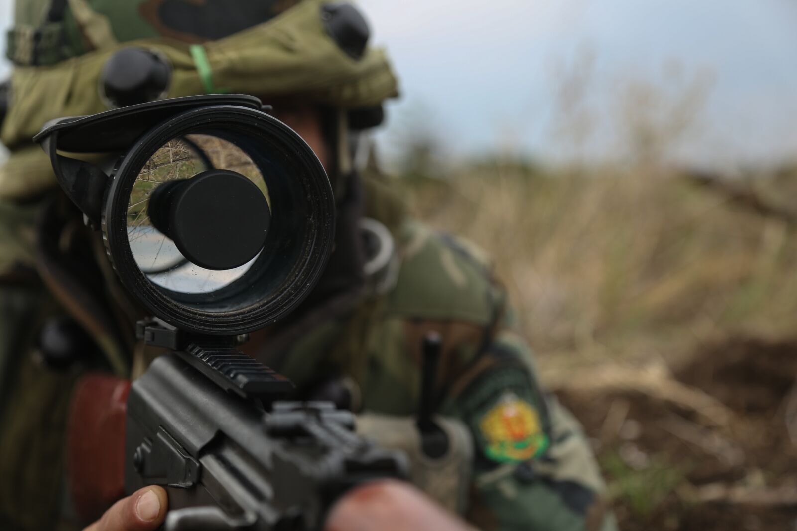 Canon EF 24-105mm F4L IS USM sample photo. Romanian soldier, night vision photography