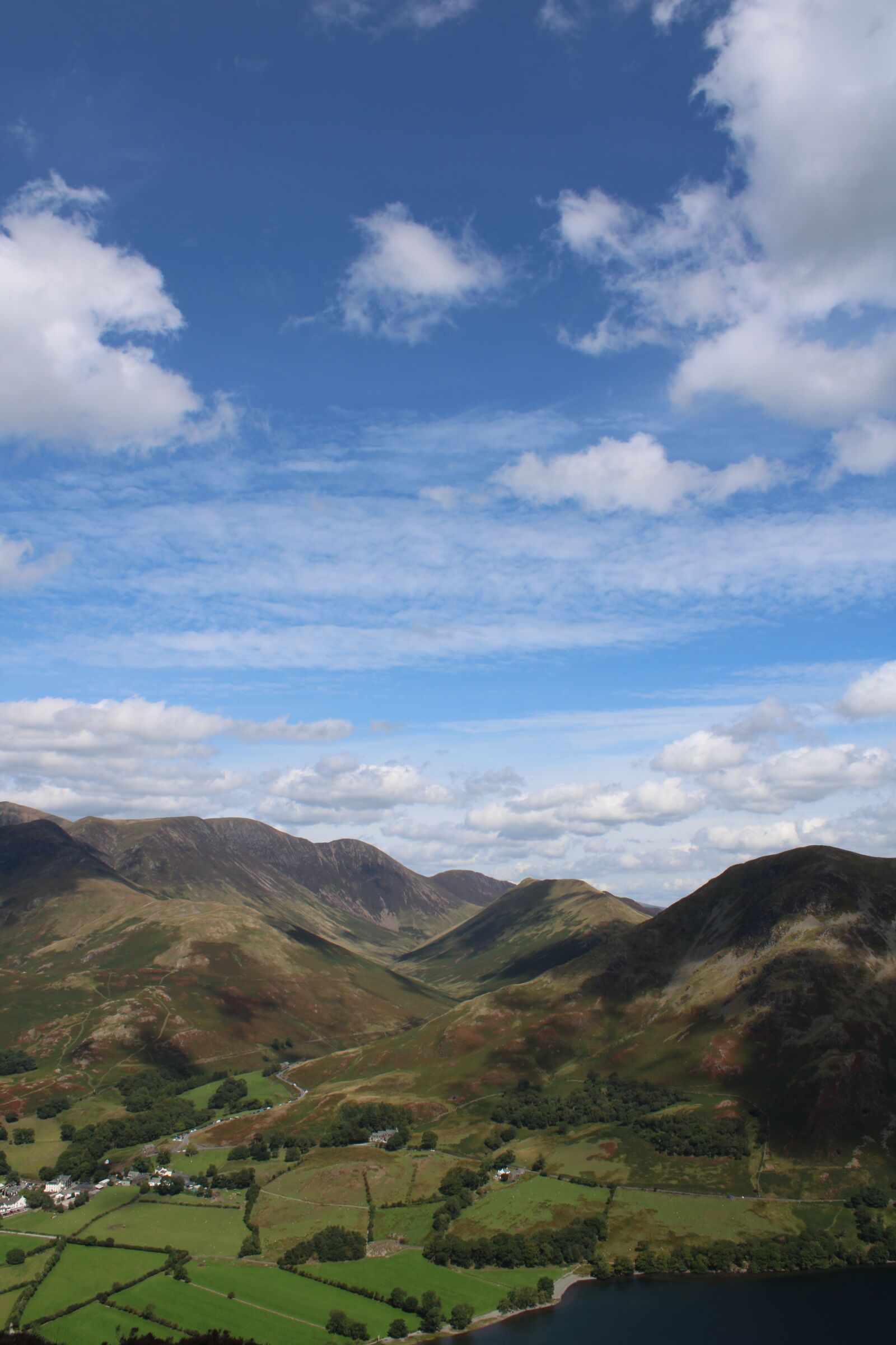 Canon EOS 2000D (EOS Rebel T7 / EOS Kiss X90 / EOS 1500D) sample photo. Mountains, beautiful sky, landscape photography