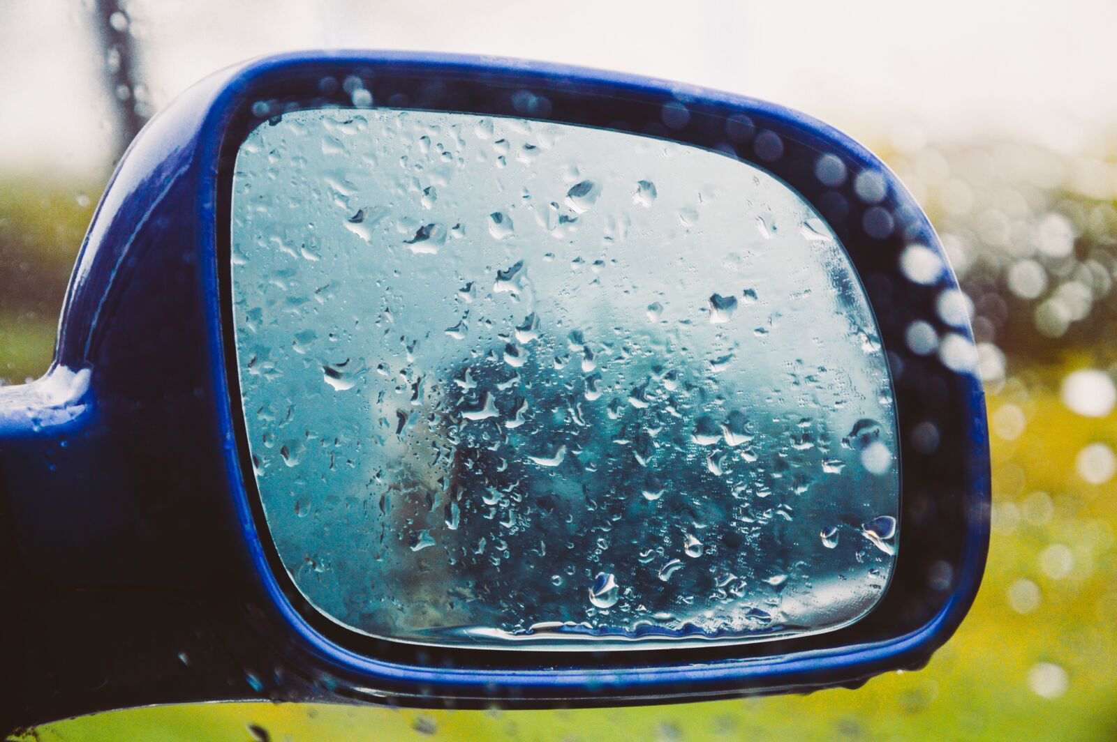 Nikon D3200 sample photo. Mirror, window, raining photography