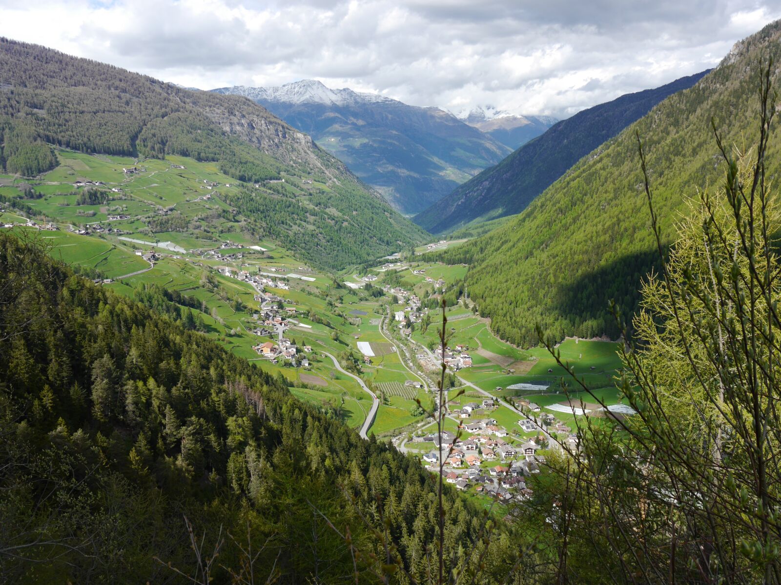 Panasonic Lumix DMC-G6 sample photo. Mountain, valley, nature photography
