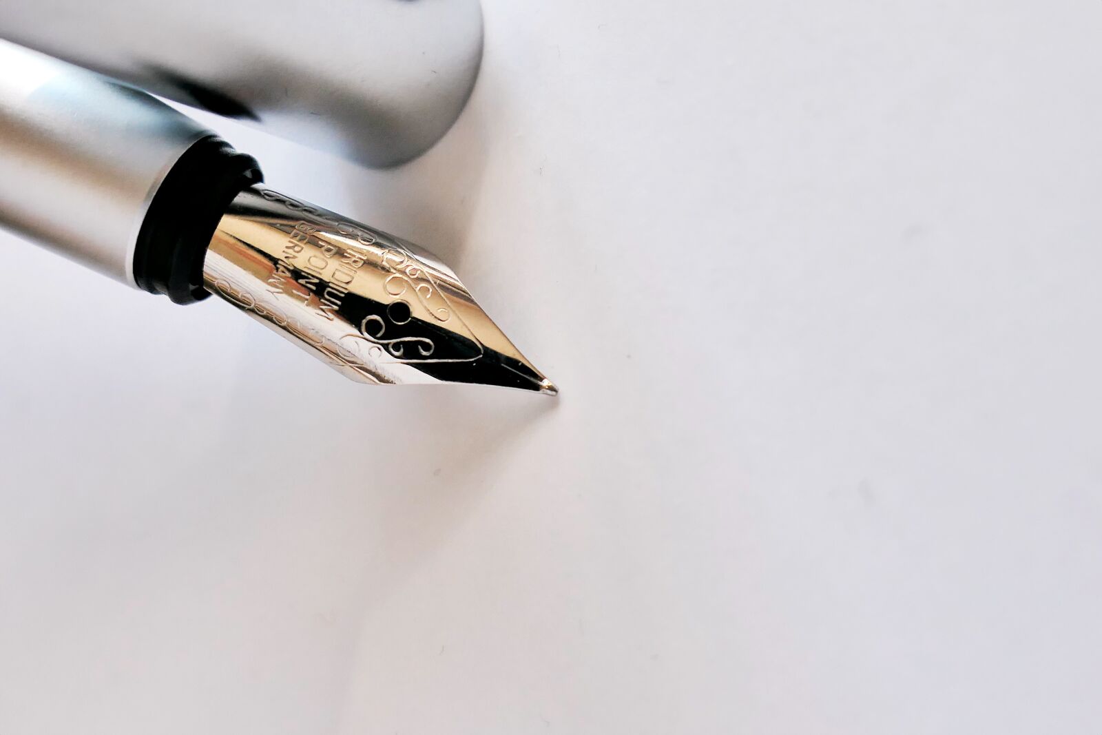 Panasonic Lumix DMC-LX10 (Lumix DMC-LX15) sample photo. Filler, fountain pen, writing photography